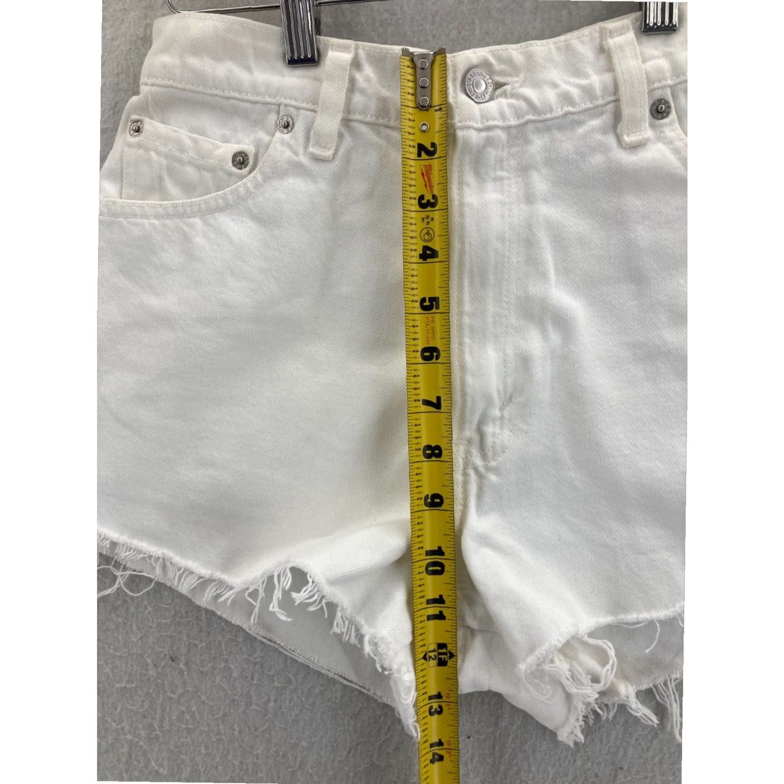 Levi's Womens Levis 550 Shorts High Rise White Denim Raw Hem Extra Large XL Size 32" / US 10 / IT 46 - 4 Thumbnail