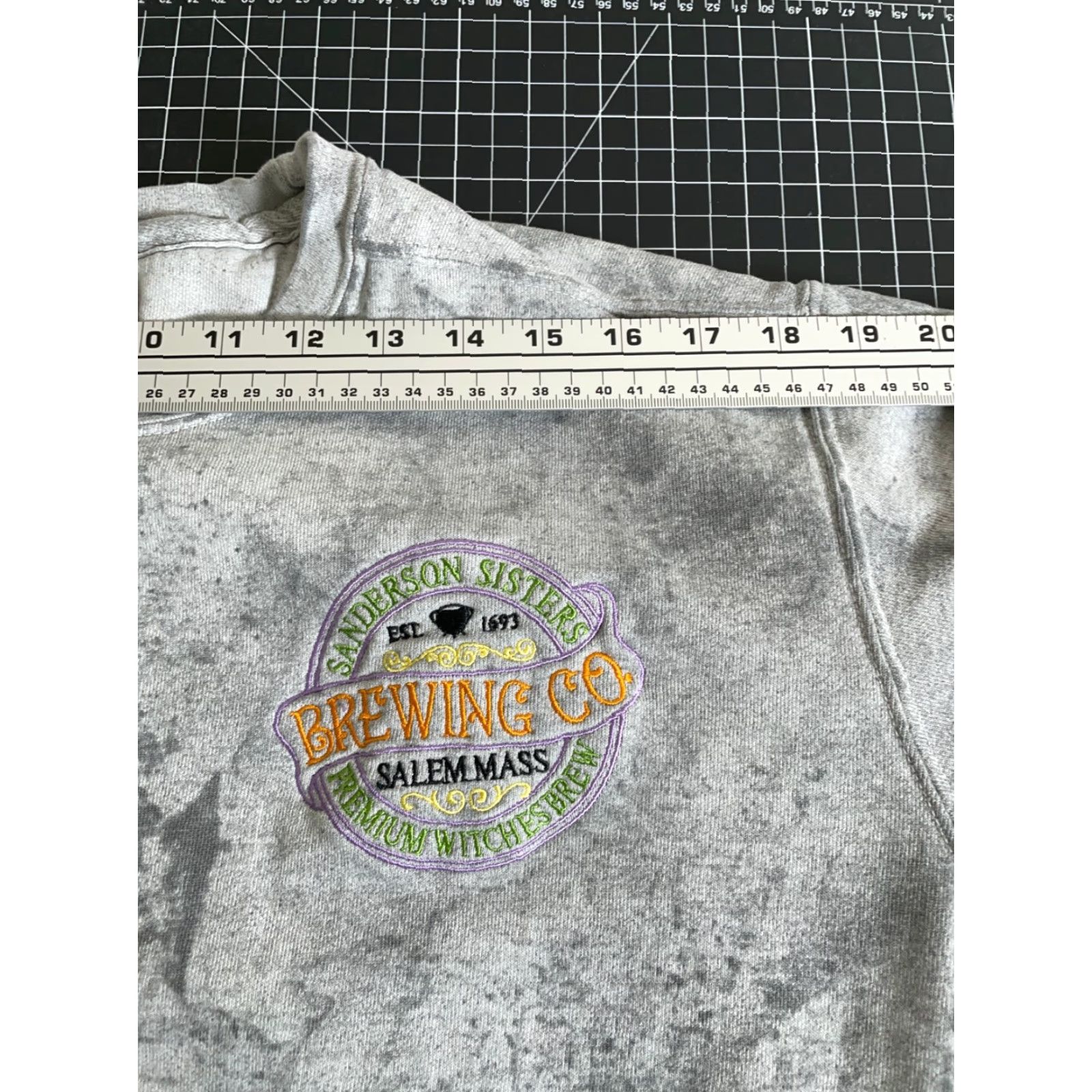 Comfort Colors Comfort Colors Hocus Pocus Sanderson Sisters Brewing Sweatshirt Adult Medium Gray Graphic Print Long Sleeve Crew Neck Retro Halloween Mens Size US M / EU 48-50 / 2 - 7 Thumbnail