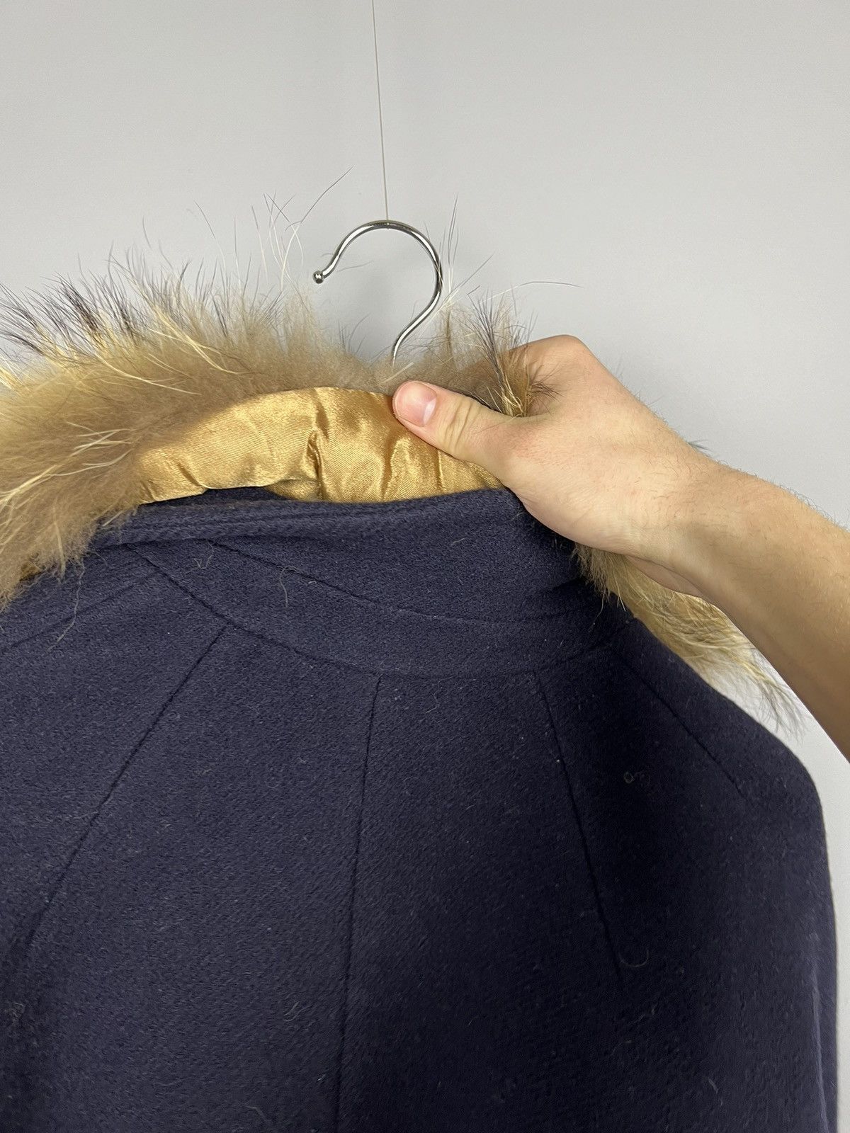 Max Mara Weekend Max Mara women's cropped coat 3/4 sleeve natural fur Size M / US 6-8 / IT 42-44 - 7 Thumbnail