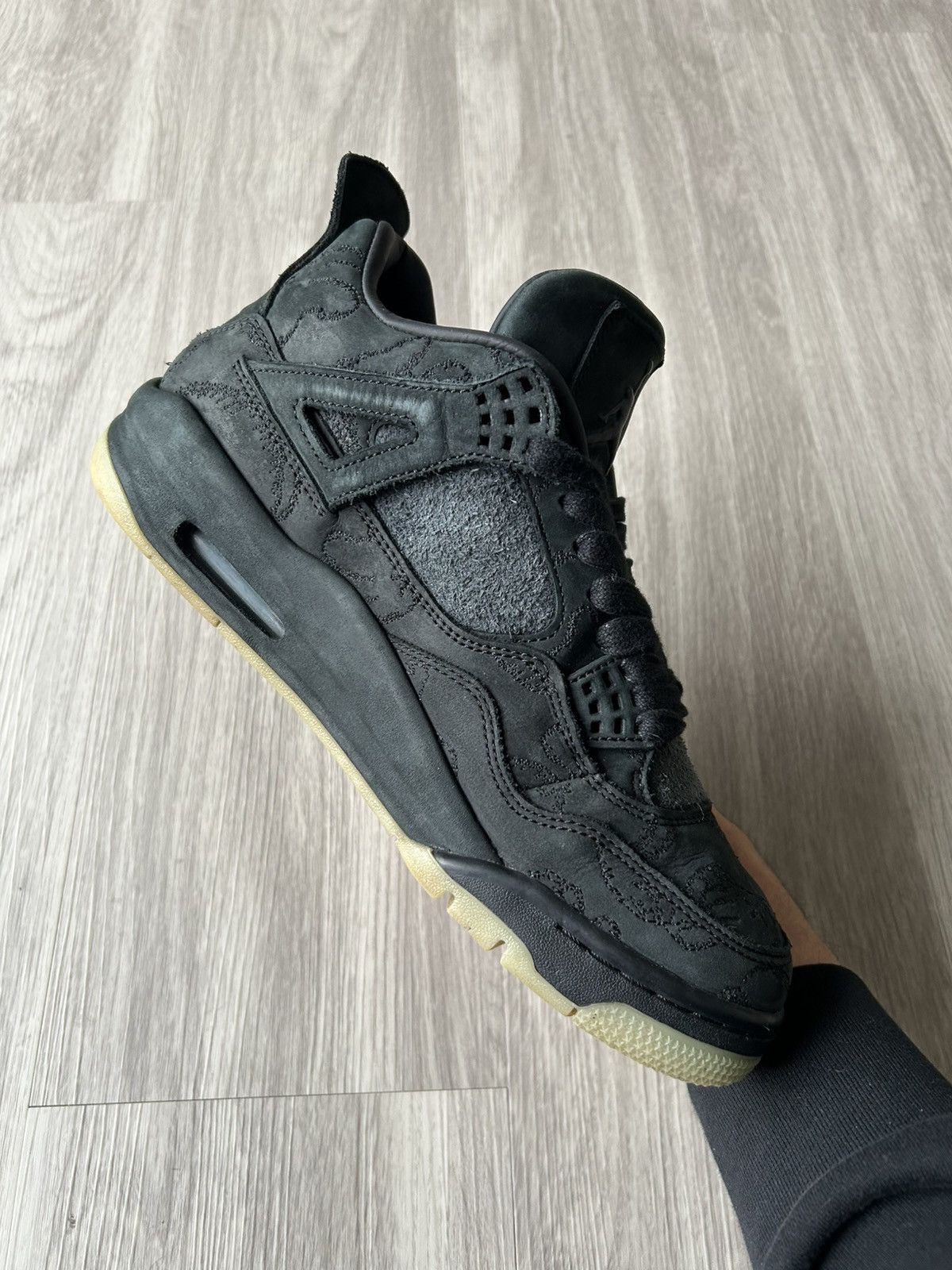 Jordan Brand × Kaws KAWS x Air Jordan Retro 4 Black Size 9 Size US 9 / EU 42 - 14 Thumbnail