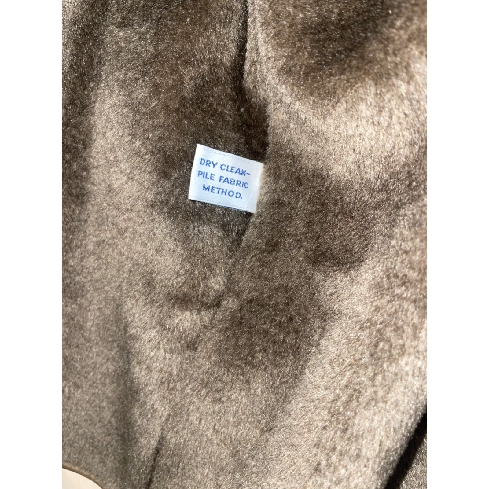 Stanley Blacker VINTAGE Stanley Blacker Trench Coat Men 44 Long Tan Overcoat Zip Out Lining Pile Lining Epaulets Kick Pleat Size US S / EU 44-46 / 1 - 5 Thumbnail
