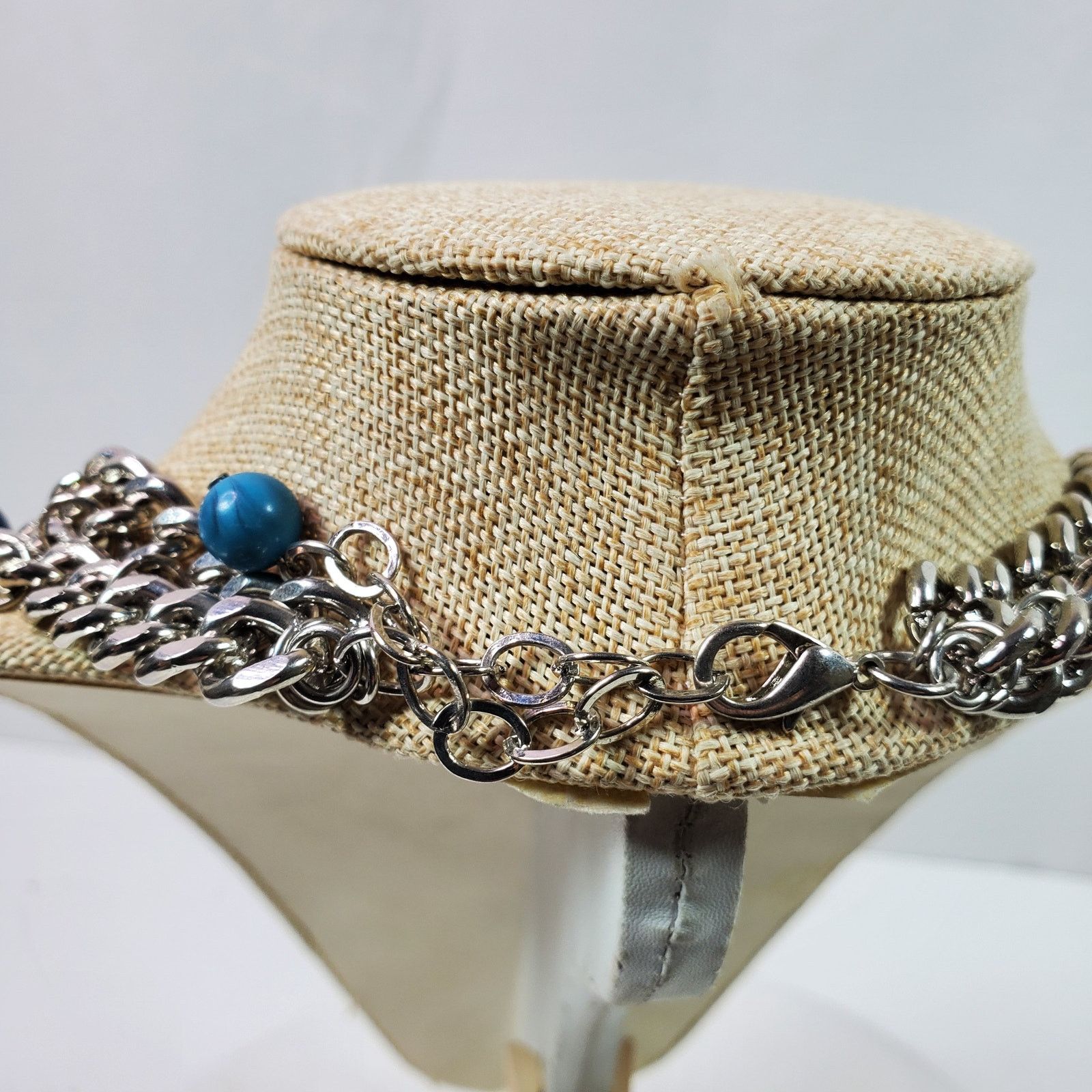 The Unbranded Brand Casual Career Chain Necklace 18 Inch Silver Tone w/ Blue Size ONE SIZE - 4 Thumbnail