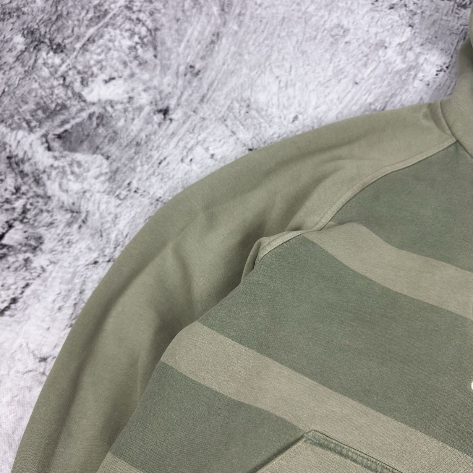 Nike Nike Men's Olive Green Number 10 Swoosh Pullover Hoodie S Size US S / EU 44-46 / 1 - 11 Thumbnail