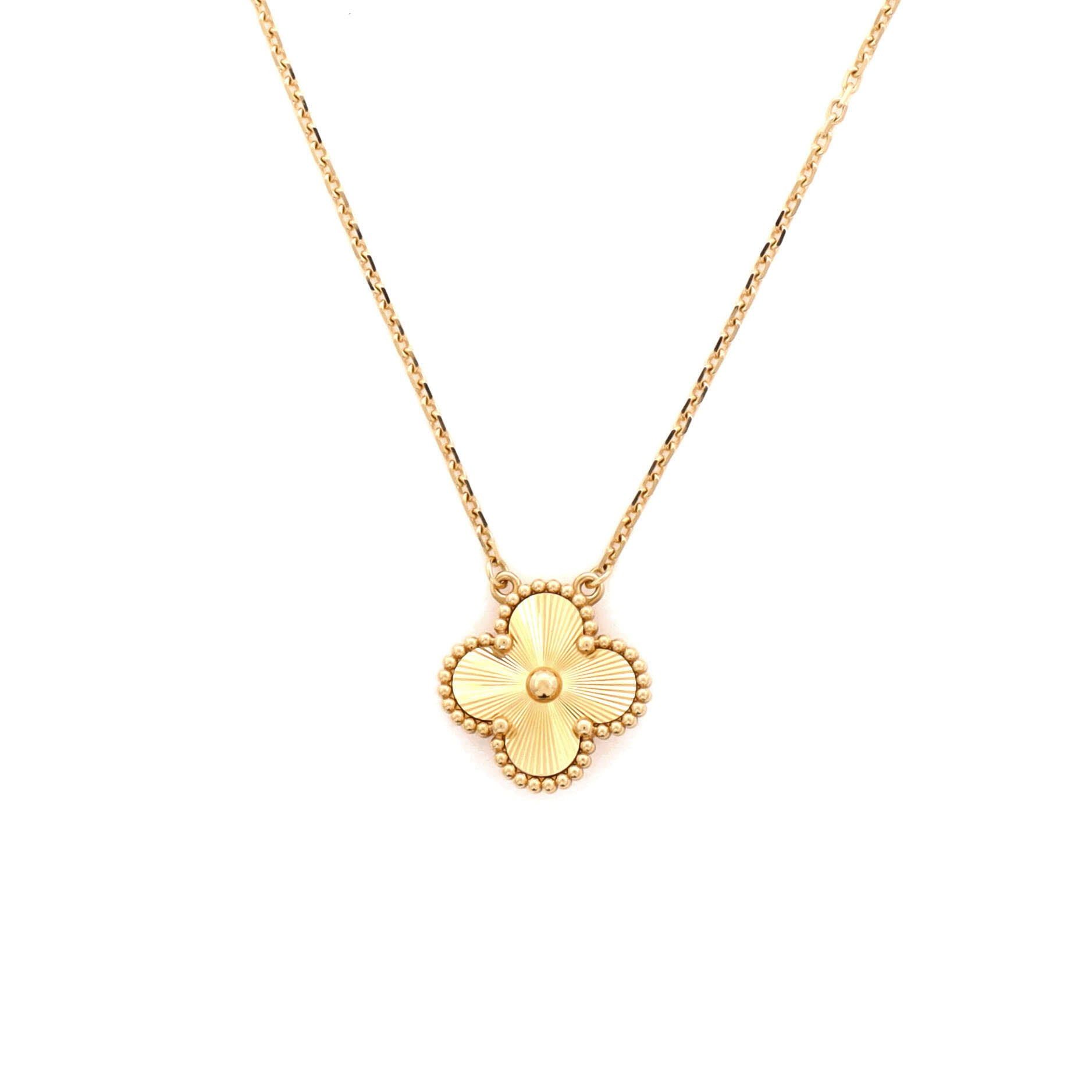 Van Cleef & Arpels Vintage Alhambra Pendant Necklace Size ONE SIZE - 1 Thumbnail