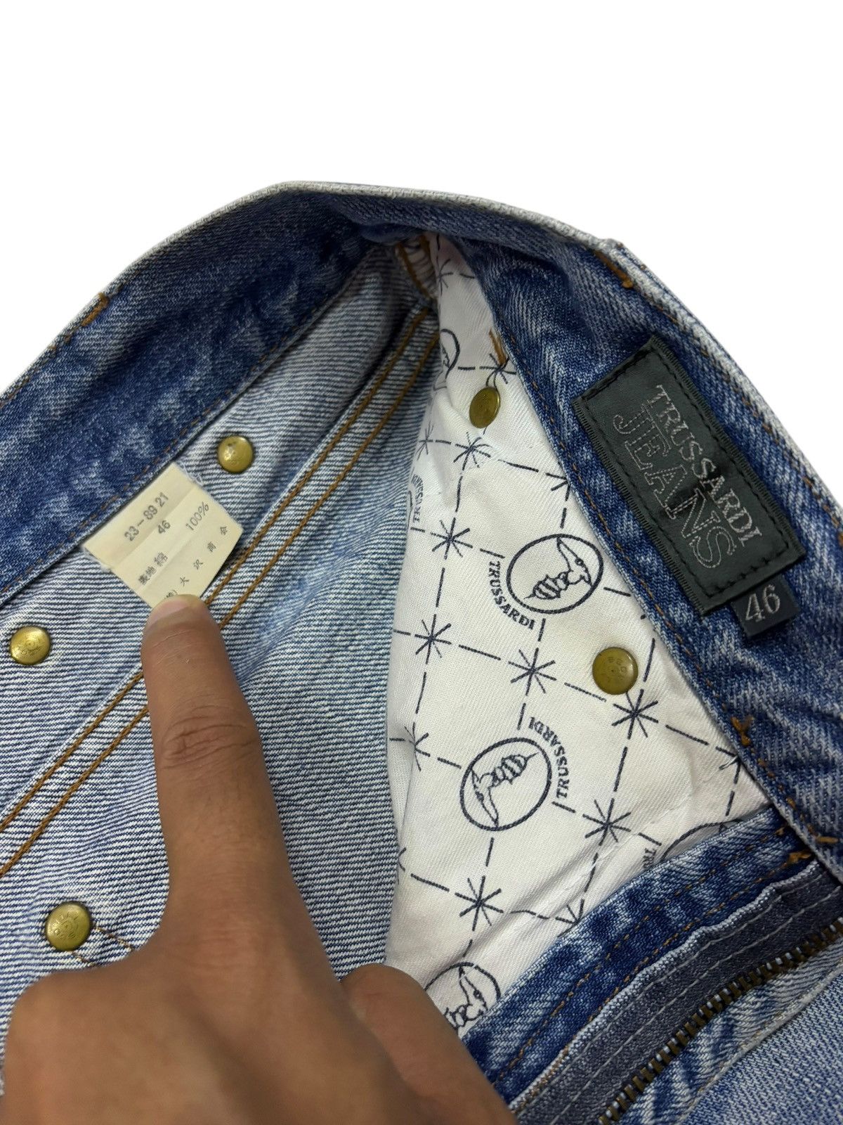 Trussardi Vintage Trussardi Faded Blue Washed Jeans Size US 29 - 7 Thumbnail