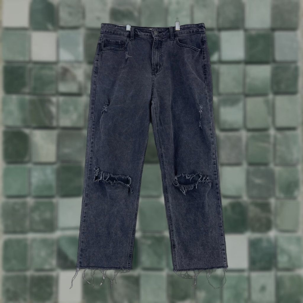 Vintage Carly Jean Black Denim Josie Distressed Straight Jeans Womens High-Rise Size 15-32 waist Size 36" / US 14 / IT 50 - 1 Thumbnail