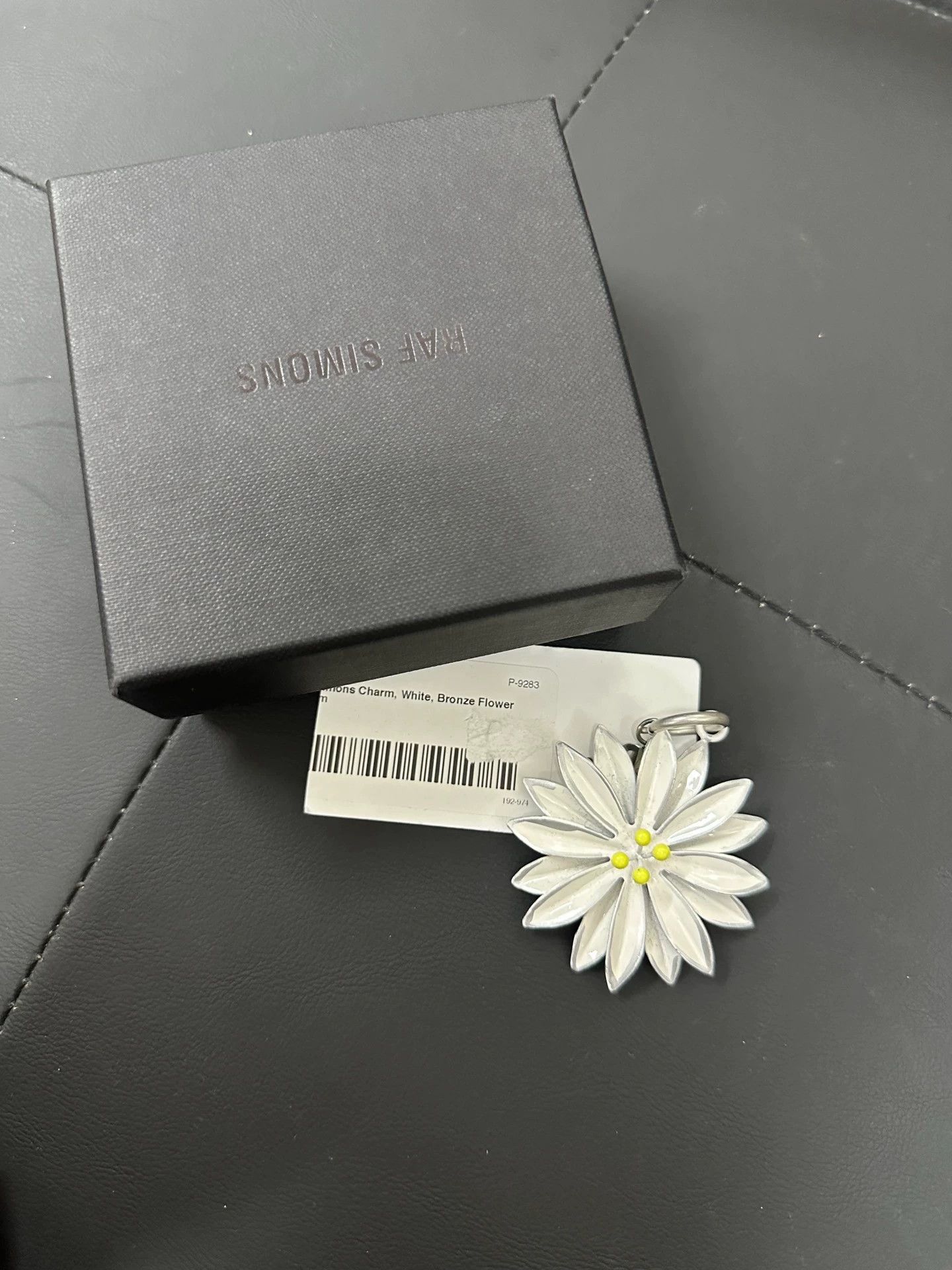 Raf Simons Raf Simons 19Fw Daisy Pendant New With Box Size ONE SIZE - 2 Thumbnail