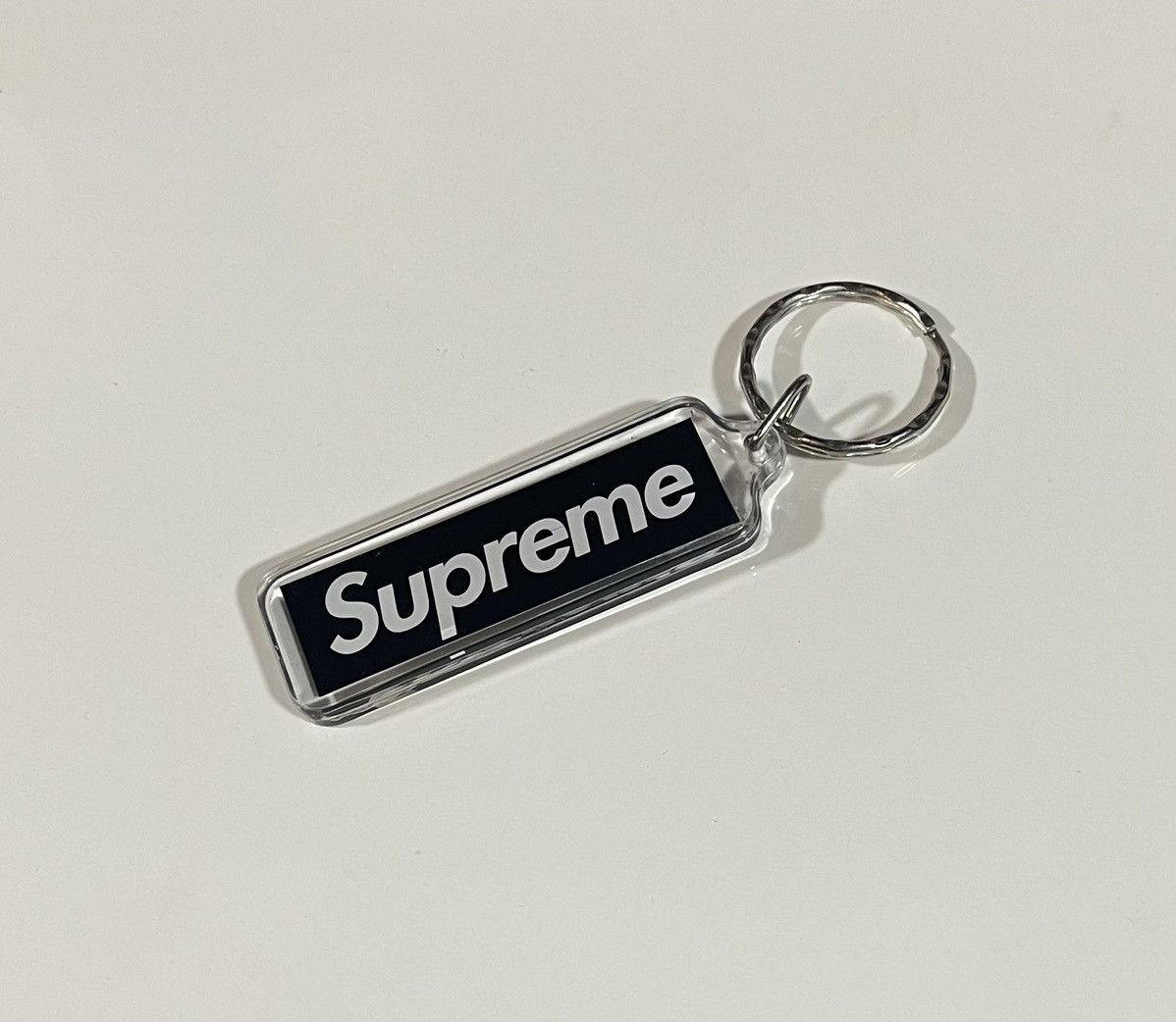 Supreme 2009 Supreme Key Tag Keychain Black Size ONE SIZE - 3 Thumbnail