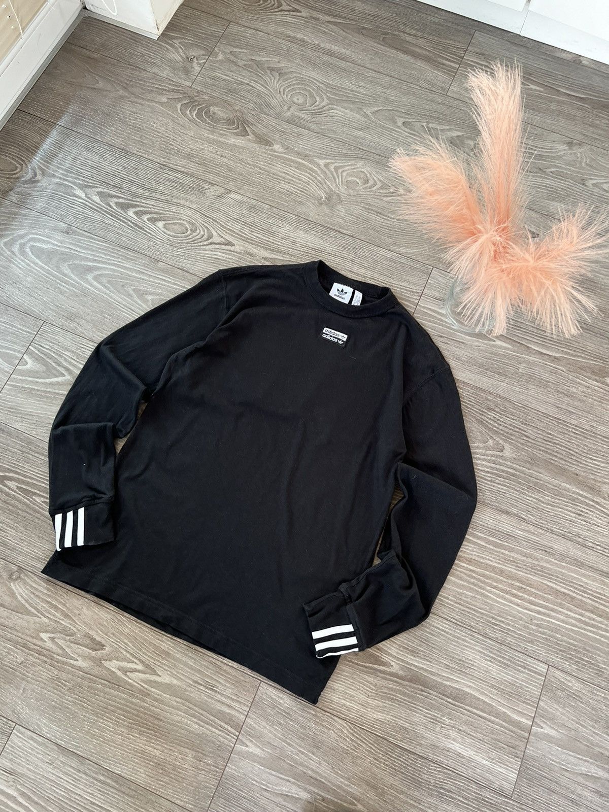 Adidas ‼️Adidas Central Big Logo Back Three Stripes Long Sleeve Tee‼️ Size US S / EU 44-46 / 1 - 3 Thumbnail