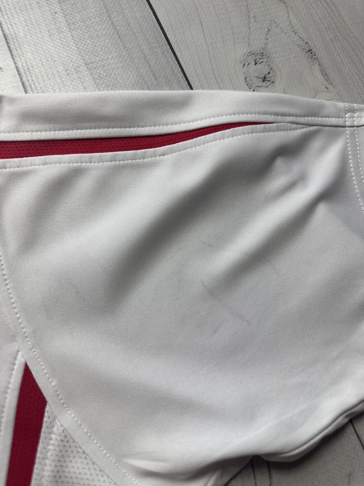 Vintage Vintage Liverpool soccer jersey size M white Reebok Size US M / EU 48-50 / 2 - 7 Thumbnail
