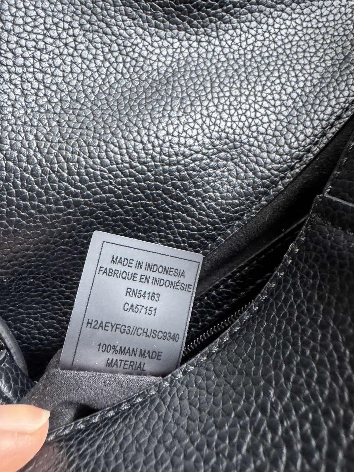 Calvin Klein CALVIN KLEIN Black Pebbled Faux Leather Shoulder Bag NWOT Size ONE SIZE - 8 Thumbnail