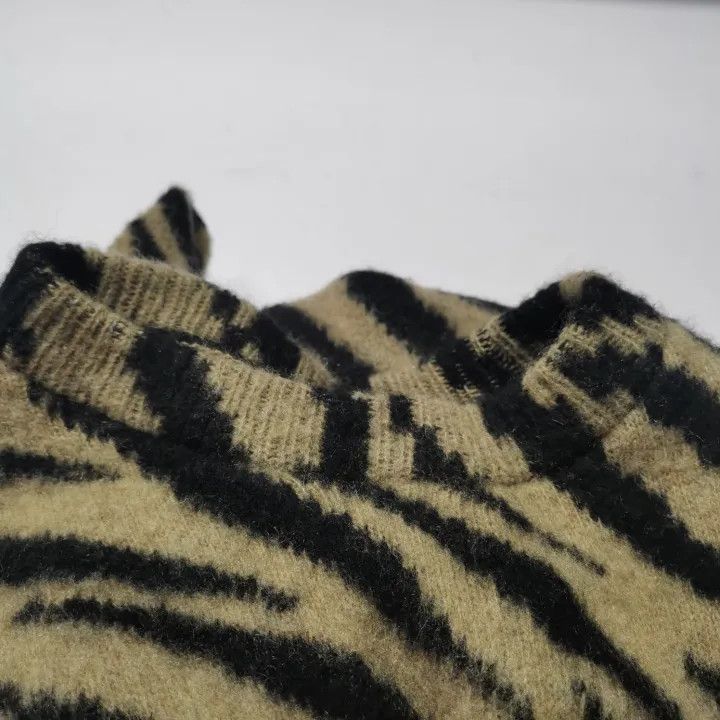 Balenciaga Balenciaga Vintage Zebra Print Knit Sweater 0079-2507 Size US XS / EU 42 / 0 - 6 Thumbnail