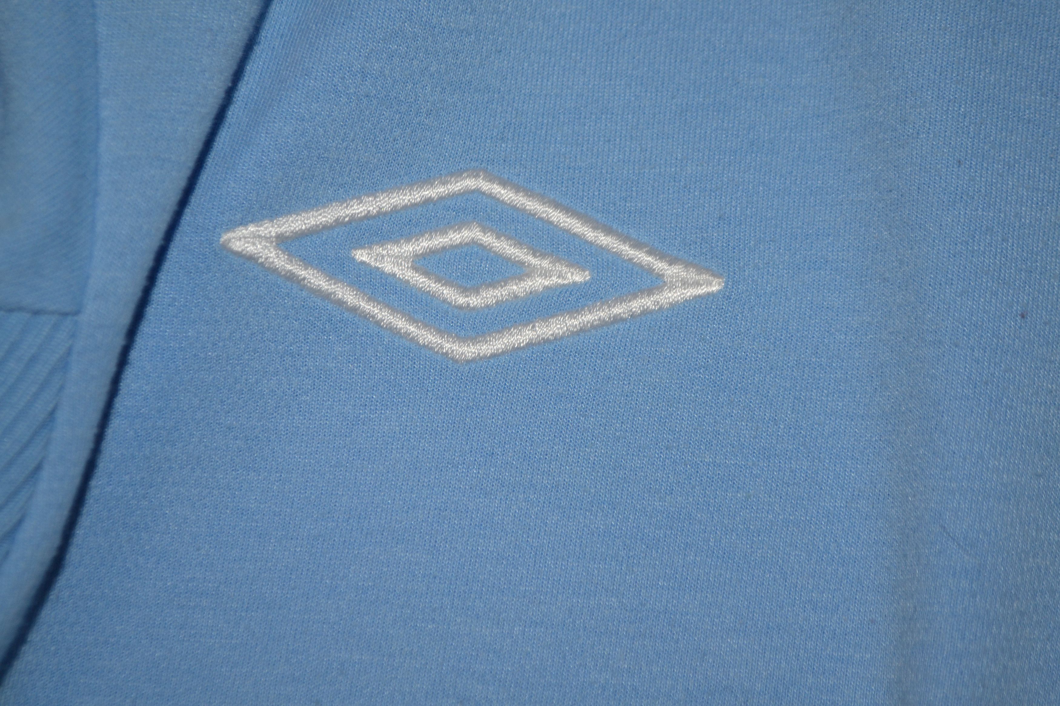 Umbro Manchester City Home Football Shirt 2009 2010 Soccer Jersey Size US S / EU 44-46 / 1 - 5 Thumbnail