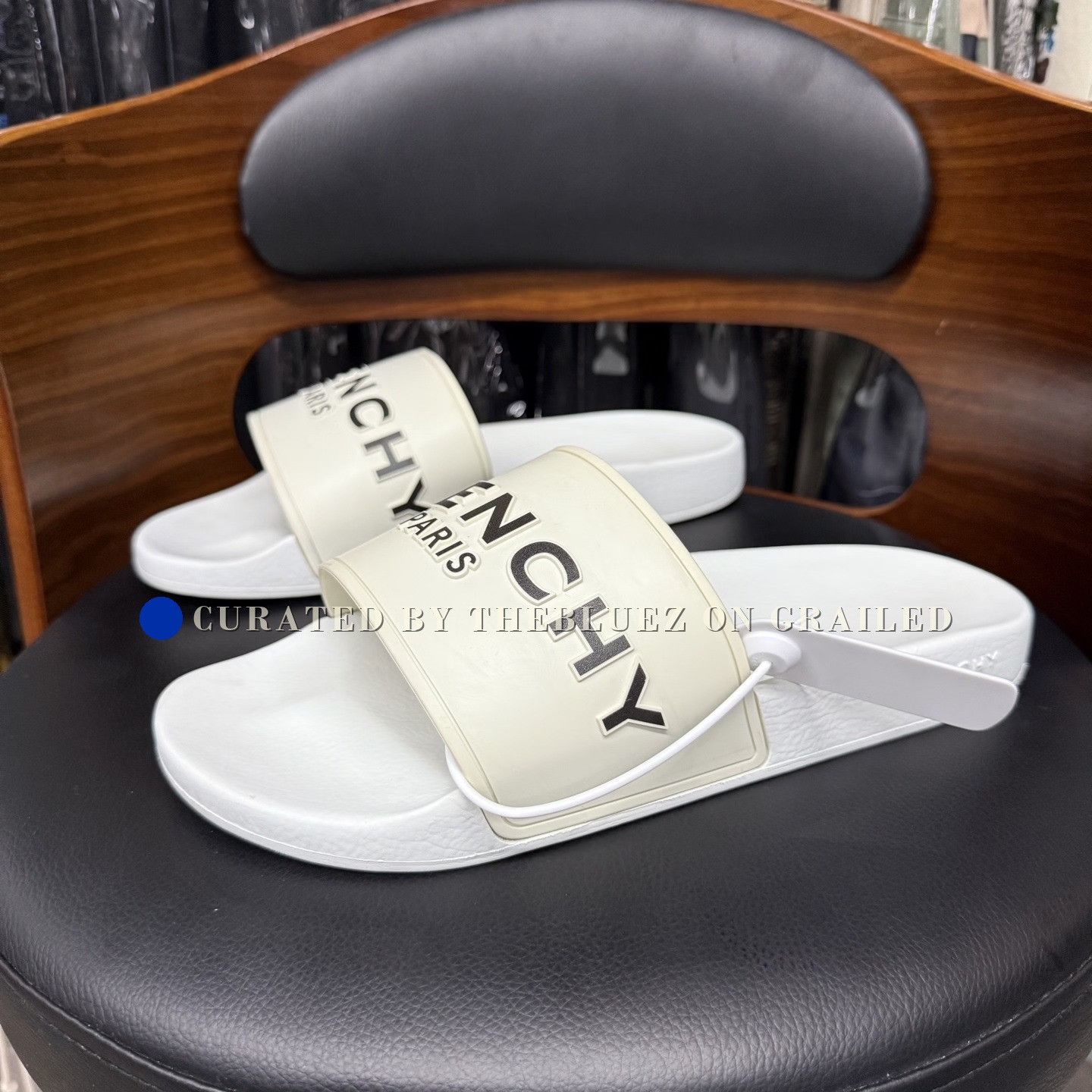 Givenchy Givenchy White Logo Slippers Size US 10 / EU 43 - 1 Thumbnail