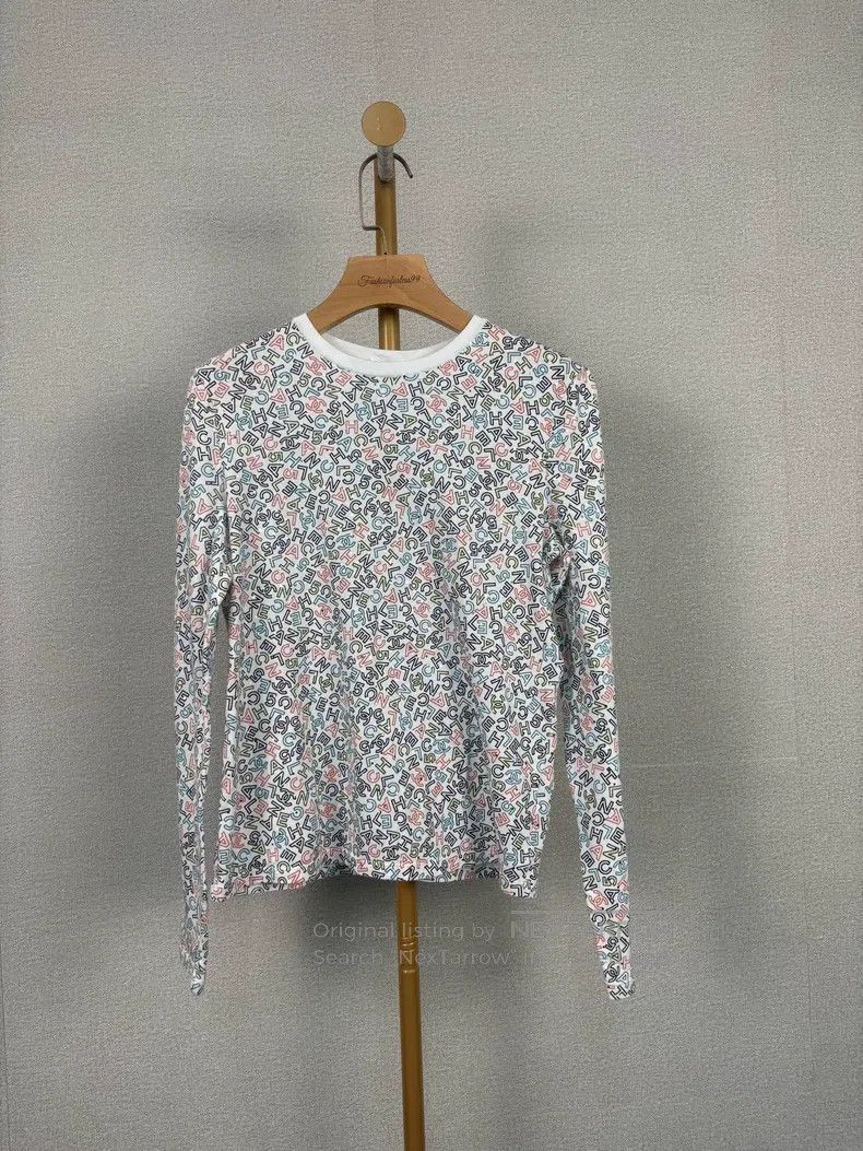 Chanel Chanel Full-print logo sequin long-sleeved T-shirt Size XS / US 0-2 / IT 36-38 - 1 Thumbnail
