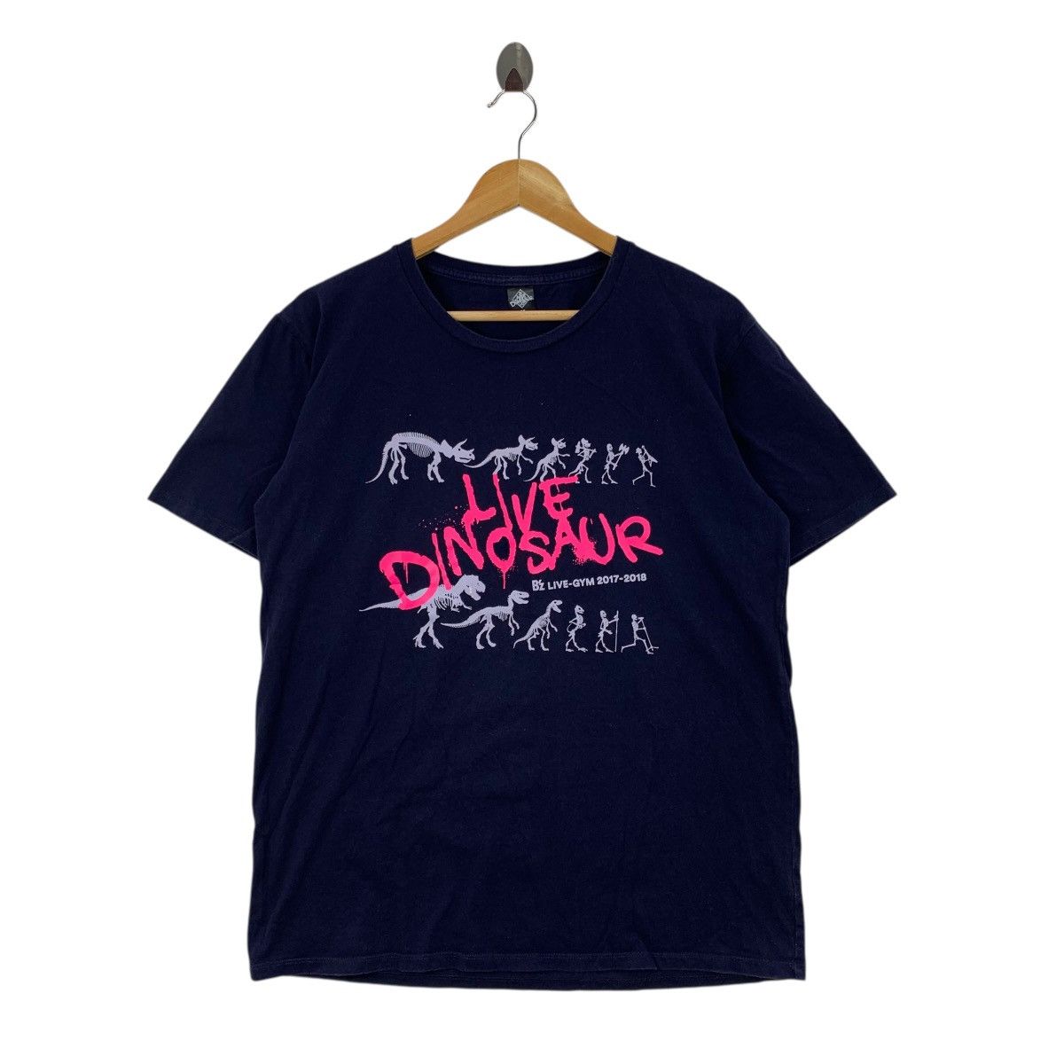 Japanese Brand LIVE DINOSAUR B’Z Gym Tour 2017-2018 Japan Band Group Tshirt Size US XL / EU 56 / 4 - 1 Thumbnail