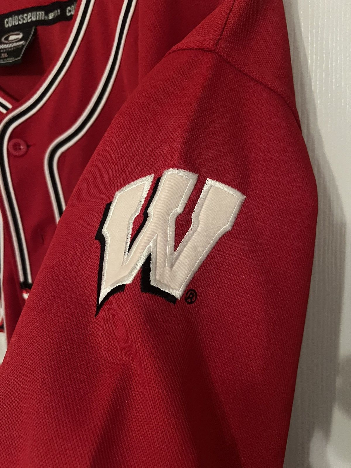 Colosseum Athletics Wisconsin Badgers Baseball jersey Size US XL / EU 56 / 4 - 3 Thumbnail