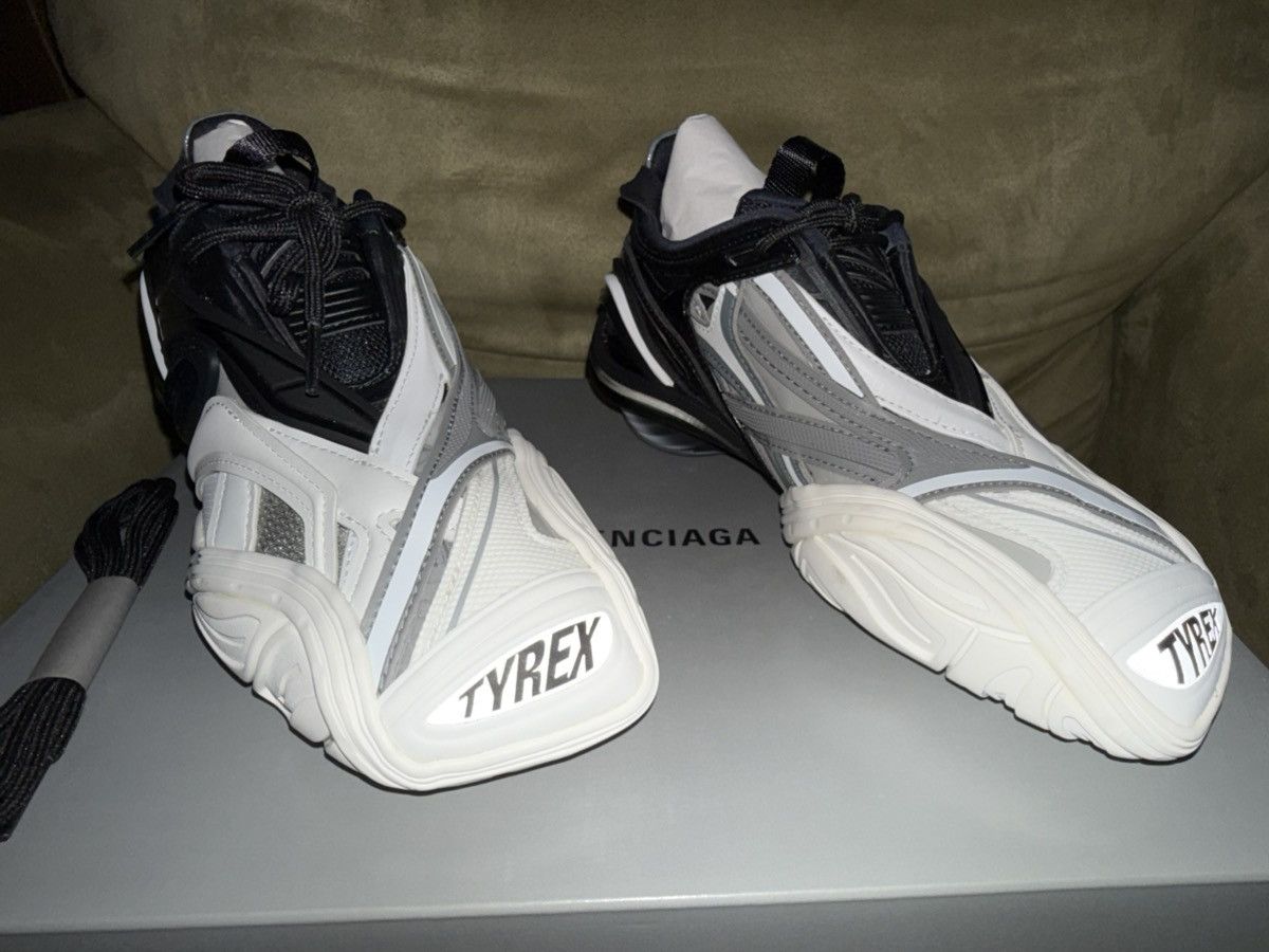 Balenciaga Balenciaga Tyrex Unisex Shoes, OG Box w/ dust & tote bag NEW Size US 7 / IT 37 - 11 Thumbnail
