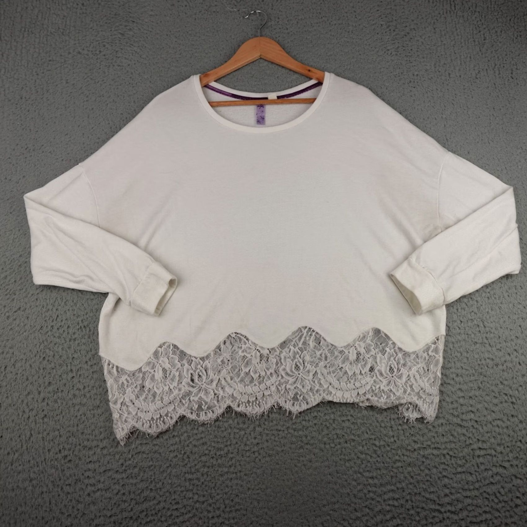 Vintage Alya Sweatshirt Womens L White Lace Trim Pullover Round Neck Knit Lightweight All Seasons Casual Womens Size L / US 10 / IT 46 - 2 Thumbnail