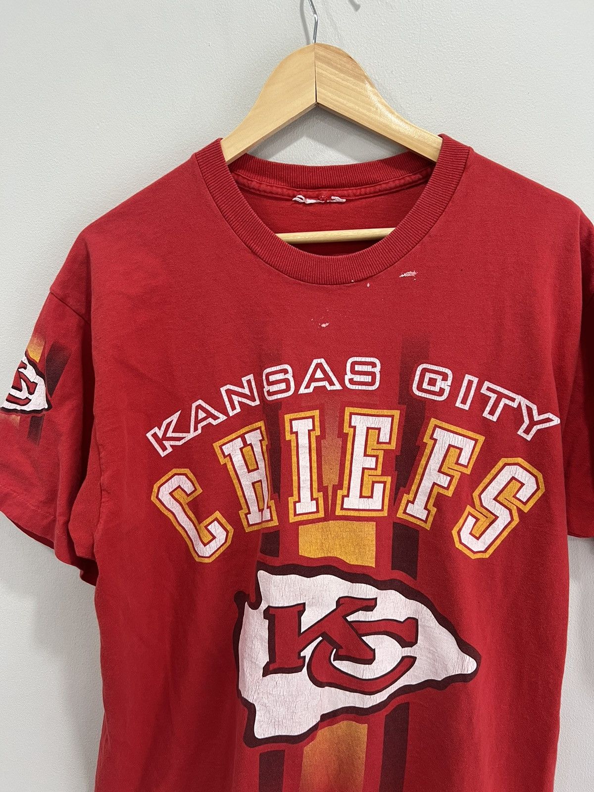 Vintage Vintage Kansas City Chiefs Tee Shirt football nfl Size US XL / EU 56 / 4 - 2 Thumbnail