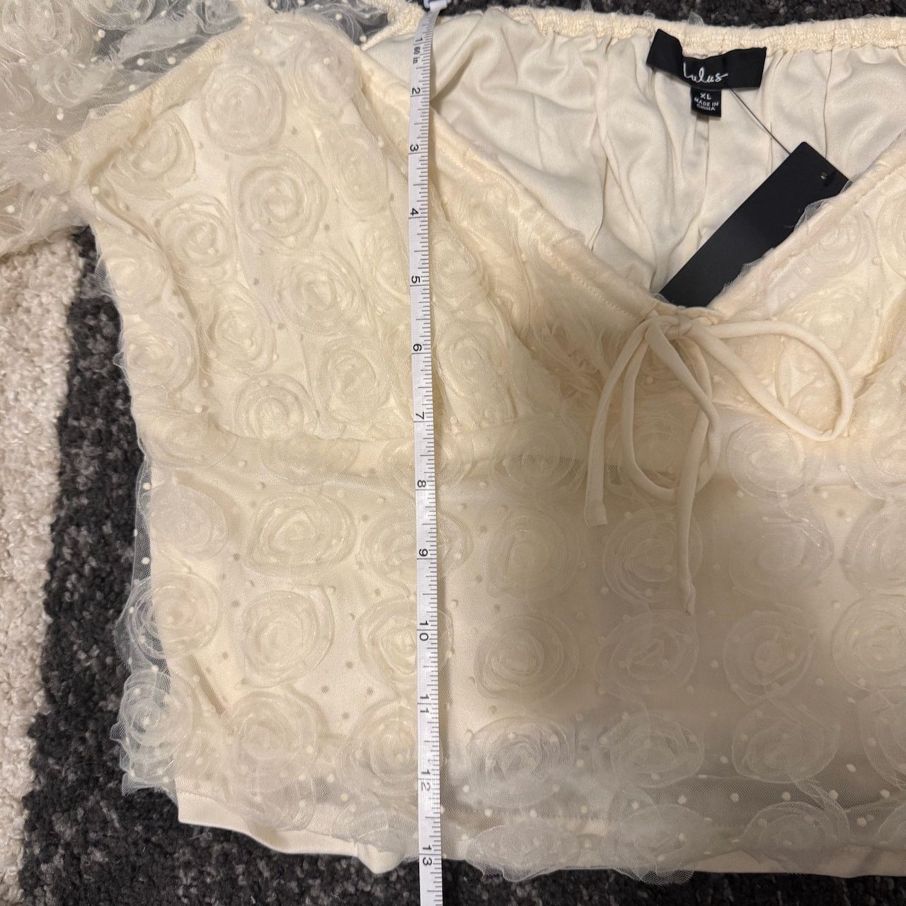 PRINCESS POLLY NWT Lulus White Puff Sleeve Rosette Top Size XL / US 12-14 / IT 48-50 - 7 Thumbnail