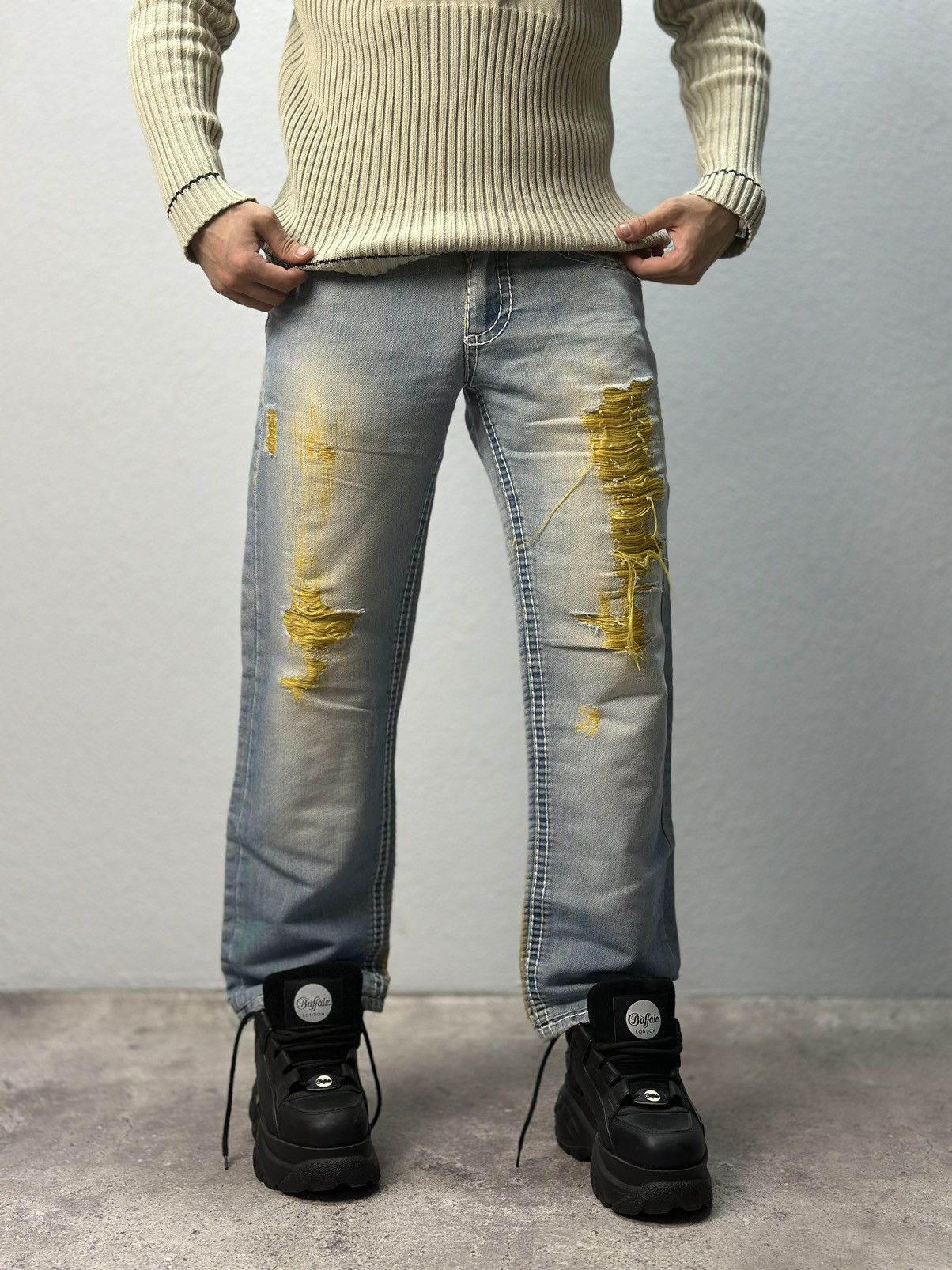 True Religion Vintage USA True Religion Japan Distressed Faded Denim Y2K Size US 31 - 3 Thumbnail