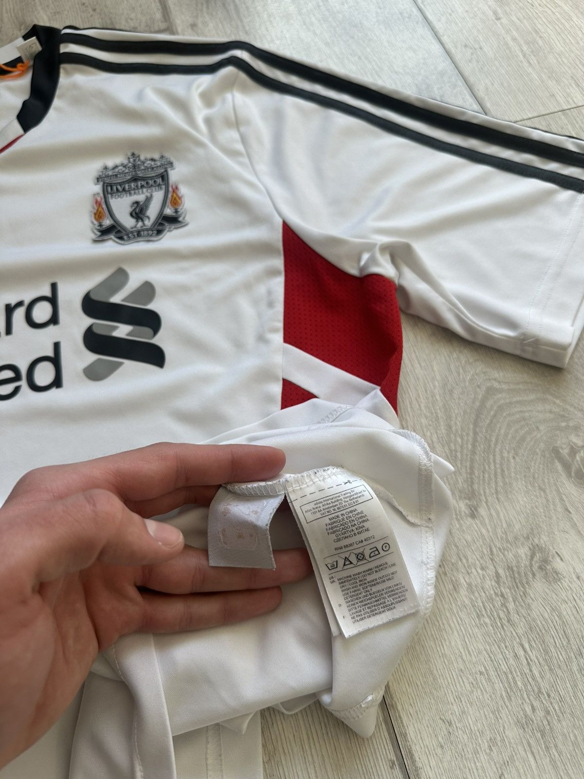 Adidas Adidad Liverpool 2010-2011 Away Jersey Size US M / EU 48-50 / 2 - 7 Thumbnail