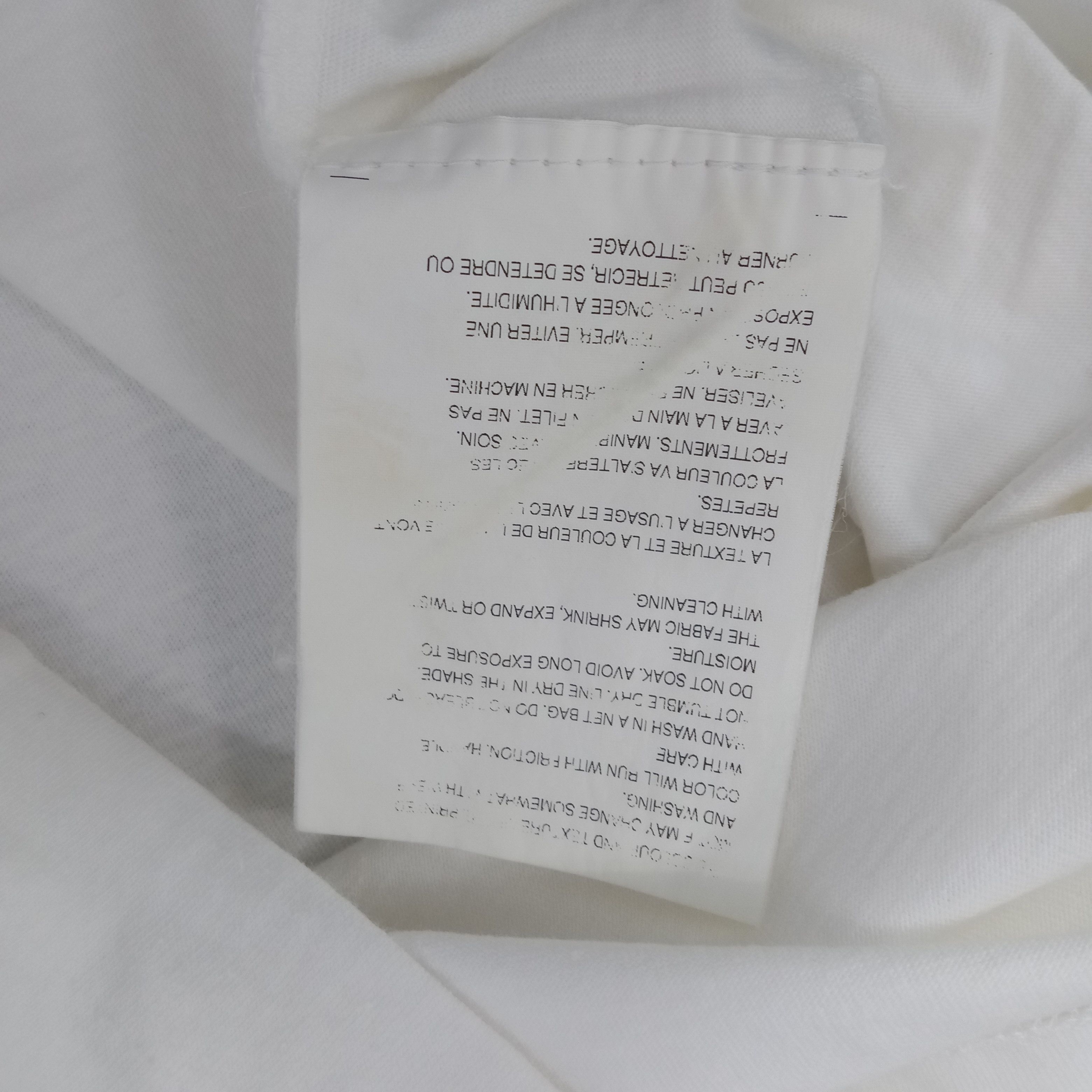 Comme des Garcons PLAY Comme Des Garcons PLAY Japan Tshirt C259N48 Size US M / EU 48-50 / 2 - 8 Thumbnail