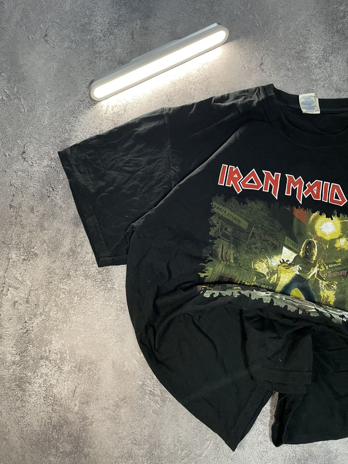 Band Tees VTG 2000s IRON MAIDEN The Early Days Band Tee vintage Size US XL / EU 56 / 4 - 3 Thumbnail