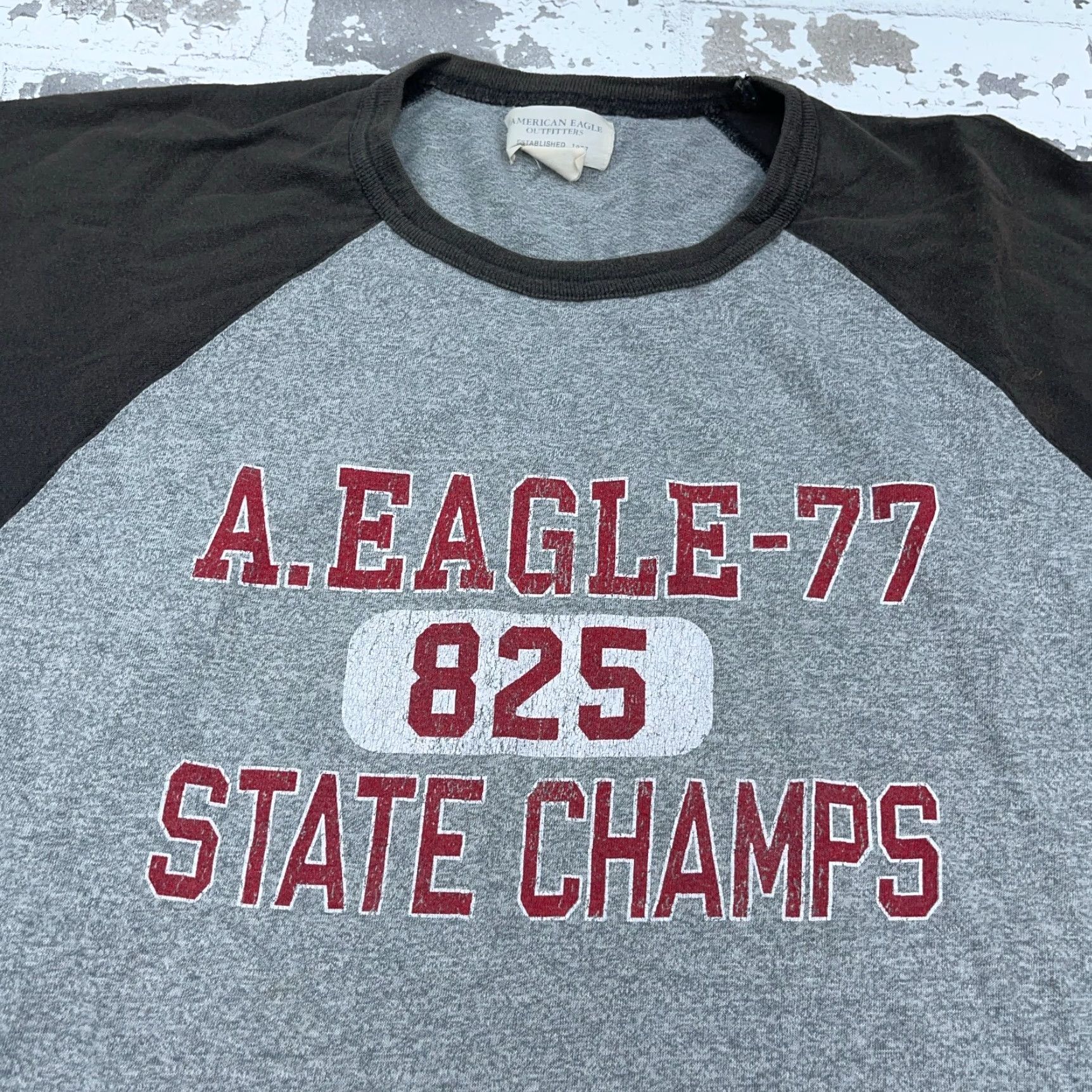 American Eagle Outfitters VINTAGE American Eagle Outfitters Shirt Men L Gray Raglan Tee 2000s AEO Outfitters Styles Size US L / EU 52-54 / 3 - 2 Thumbnail