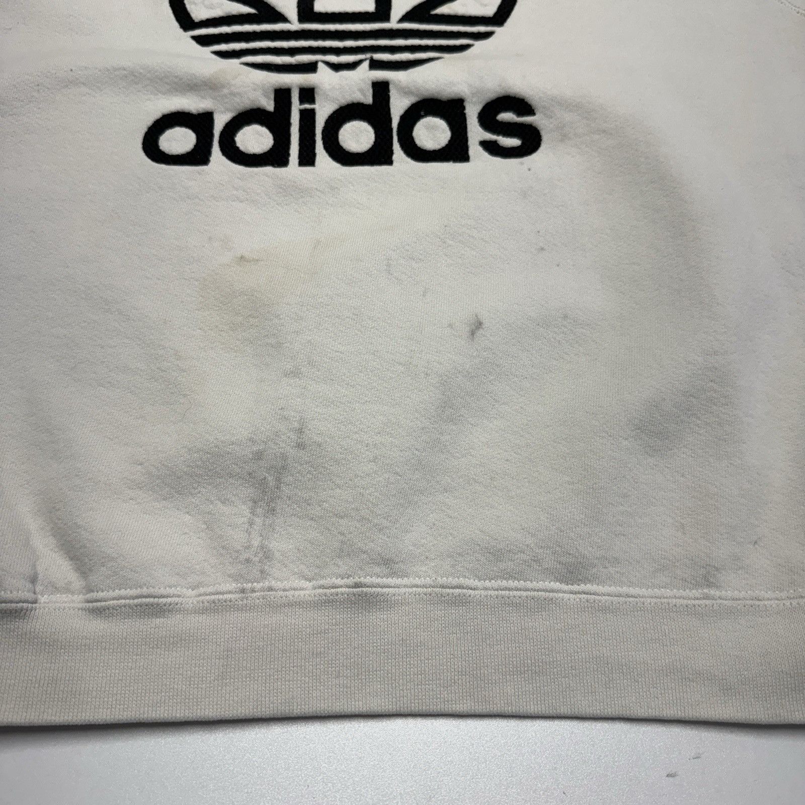 Adidas Vintage 90s Adidas Trefoil Crew Neck Embroidered Sweatshirt Size US L / EU 52-54 / 3 - 7 Thumbnail