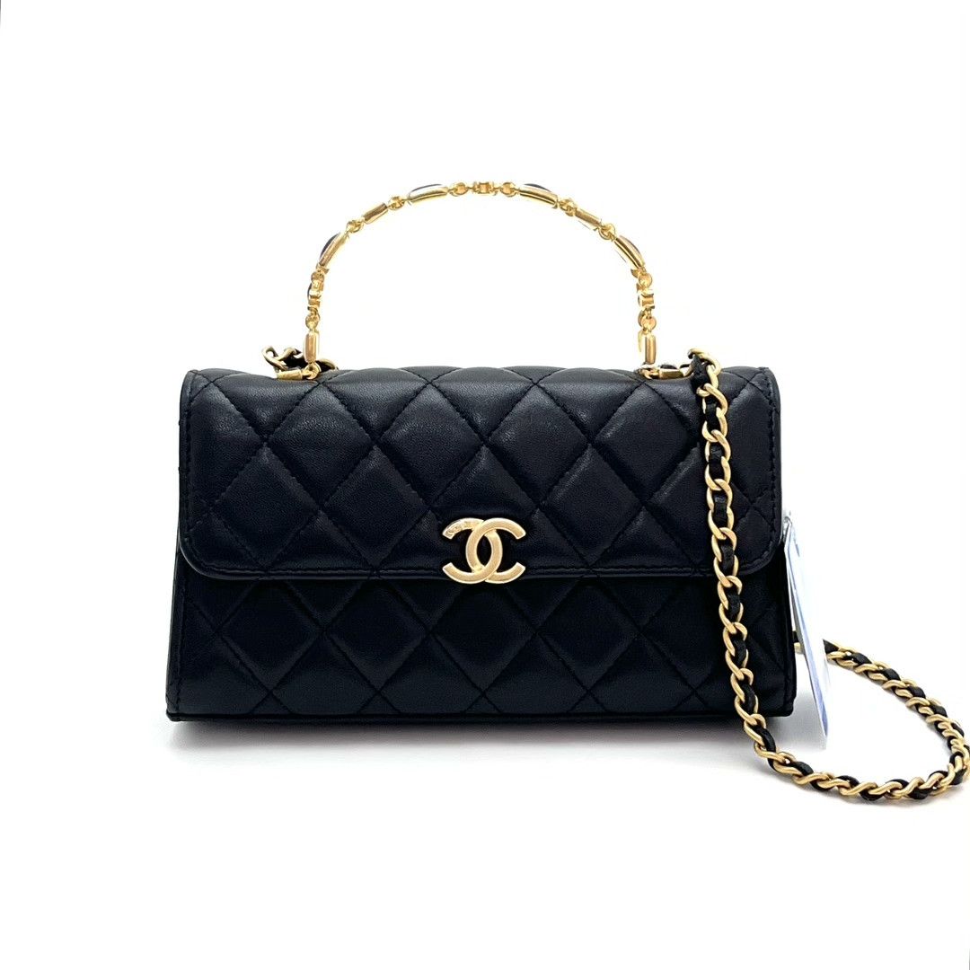Chanel Pre-loved Bag Very good condition Size ONE SIZE - 1 Thumbnail