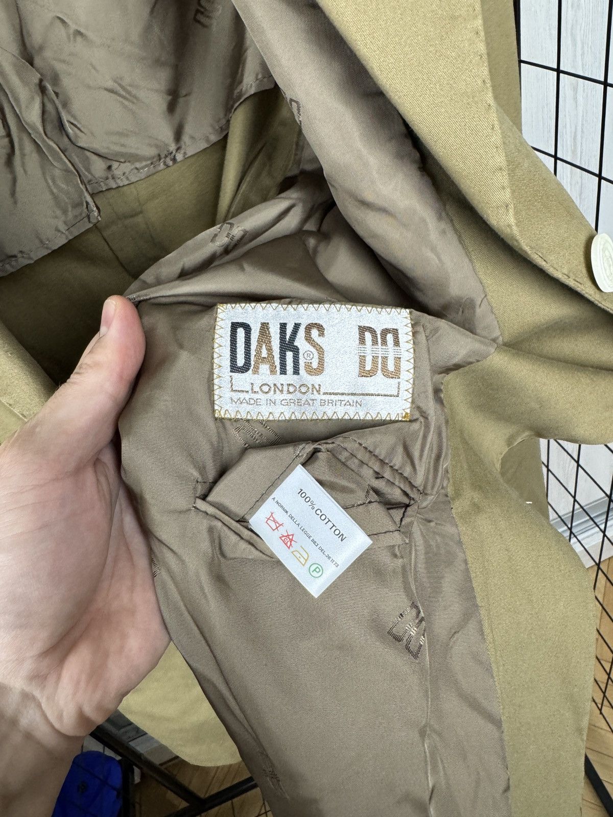 DAKS Daks London cotton beige unlined 3 button blazer Size L / US 10 / IT 46 - 8 Thumbnail