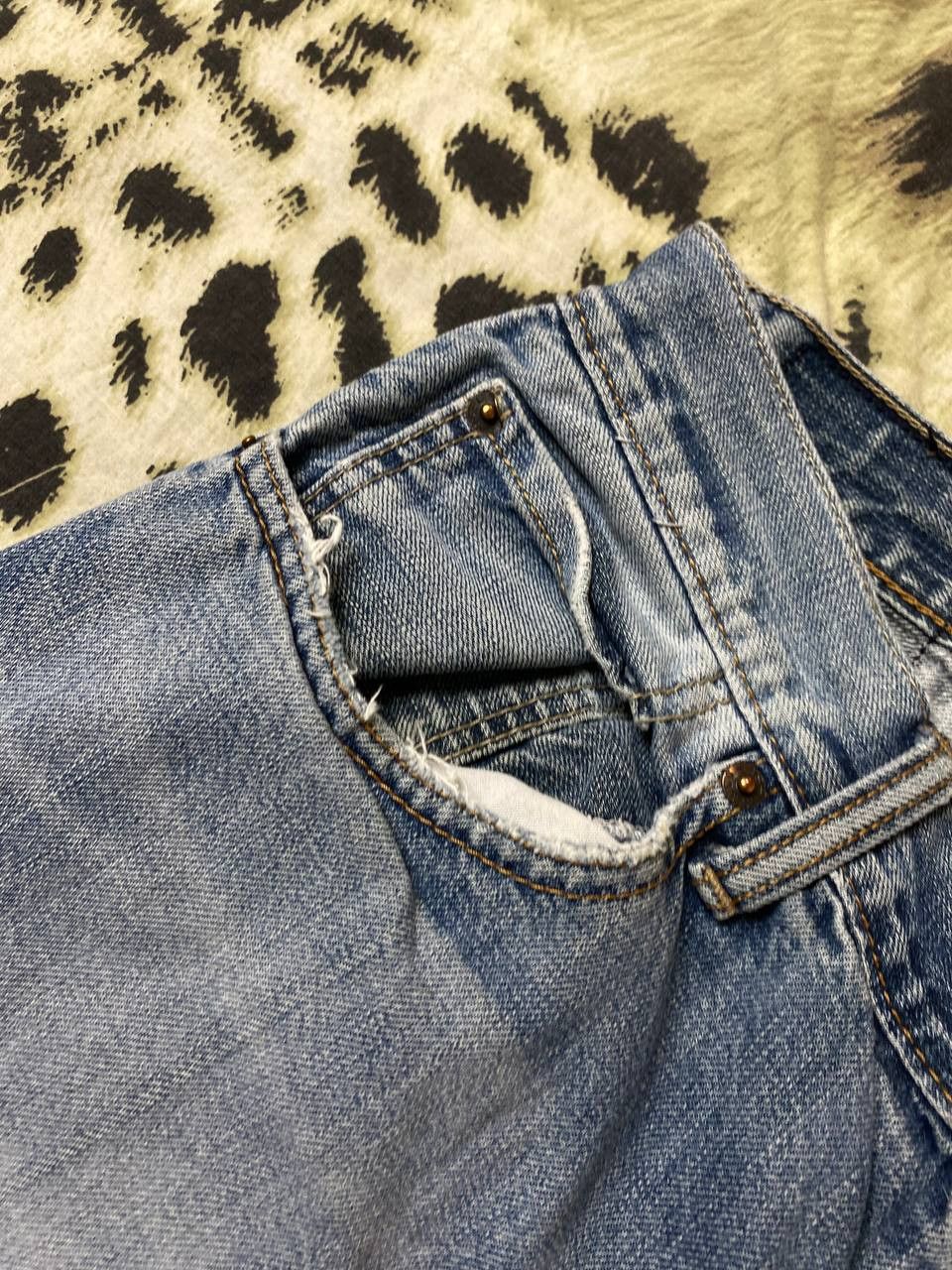 Levi's × Vintage Vintage Levi’s Distressed 505 Jeans Size US 34 / EU 50 - 19 Thumbnail