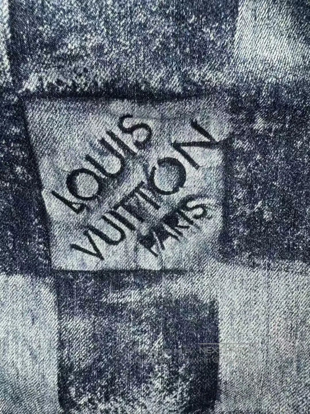 Louis Vuitton louis vuitton blue checkered denim short sleeve shirt. Size US XL / EU 56 / 4 - 3 Thumbnail