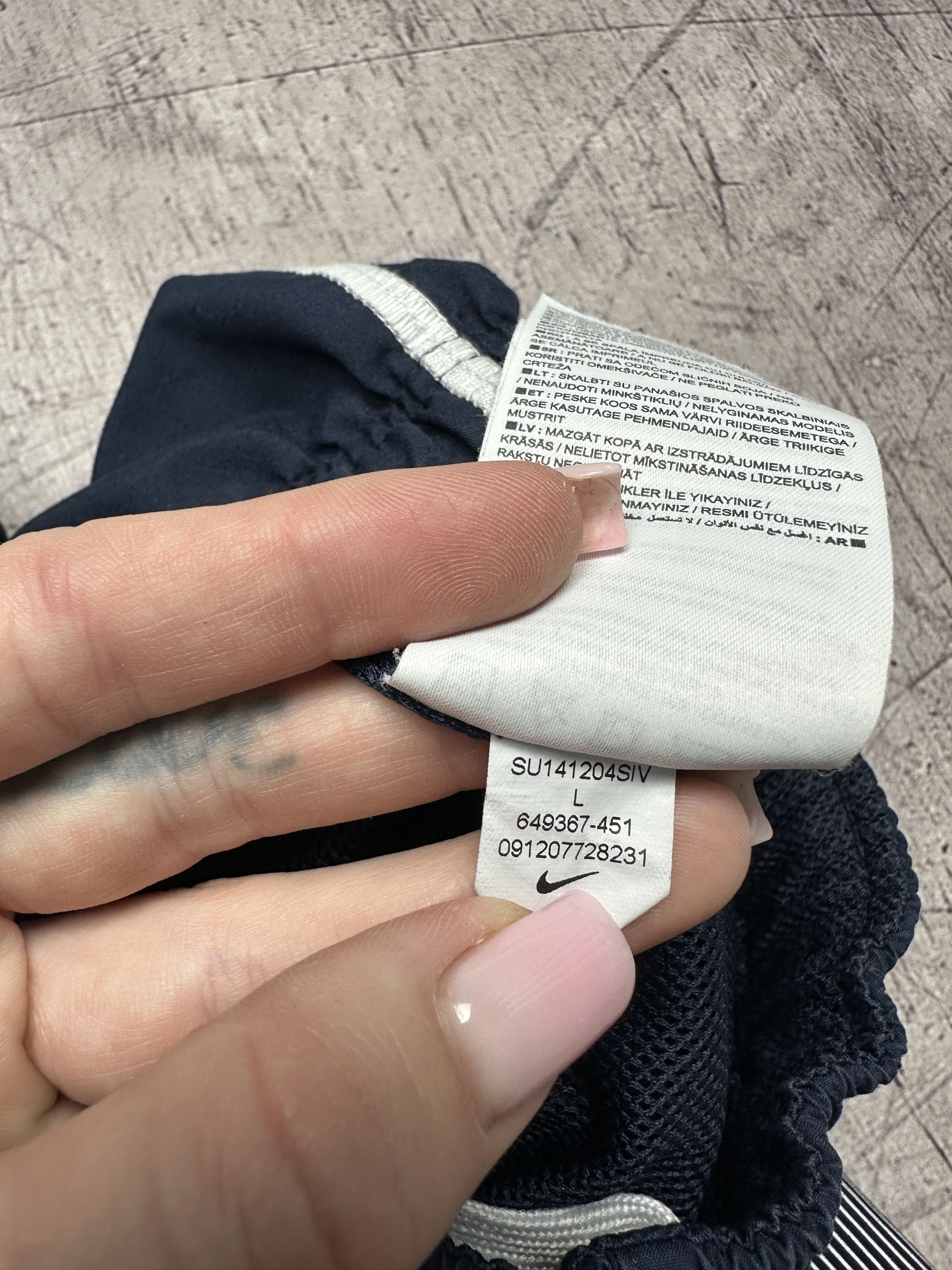 Nike Nike Mens Nylon Shorts Size US 34 / EU 50 - 7 Thumbnail