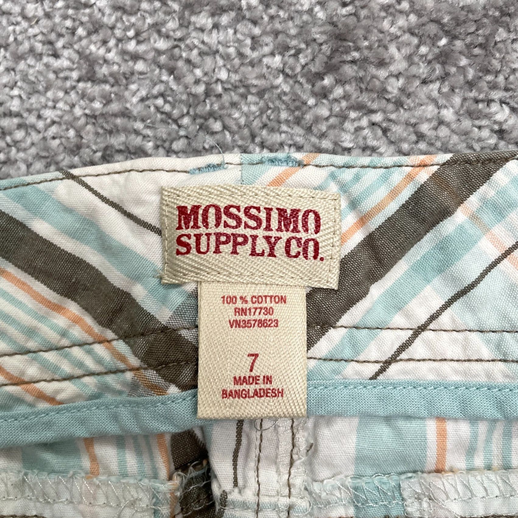 Mossimo Mossimo Supply Plaid Bermuda Shorts Juniors 7 Multicolor Cotton Pockets Casual Size 28" / US 6 / IT 42 - 4 Thumbnail