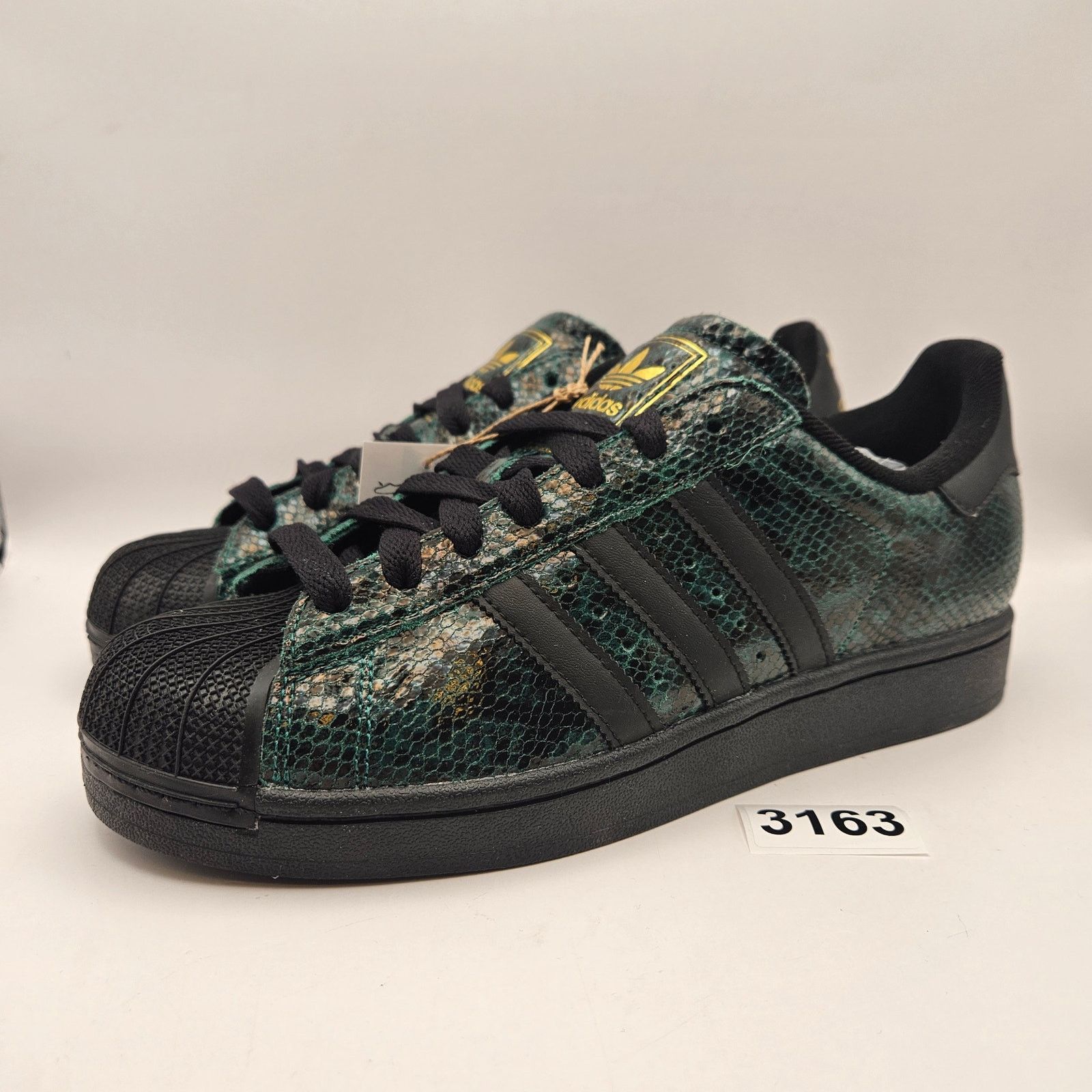 Adidas ADIDAS ORIGINALS WOMEN'S 9 SUPERSTAR BLACK GREEN SNAKESKIN Size US 9 / IT 39 - 1 Thumbnail