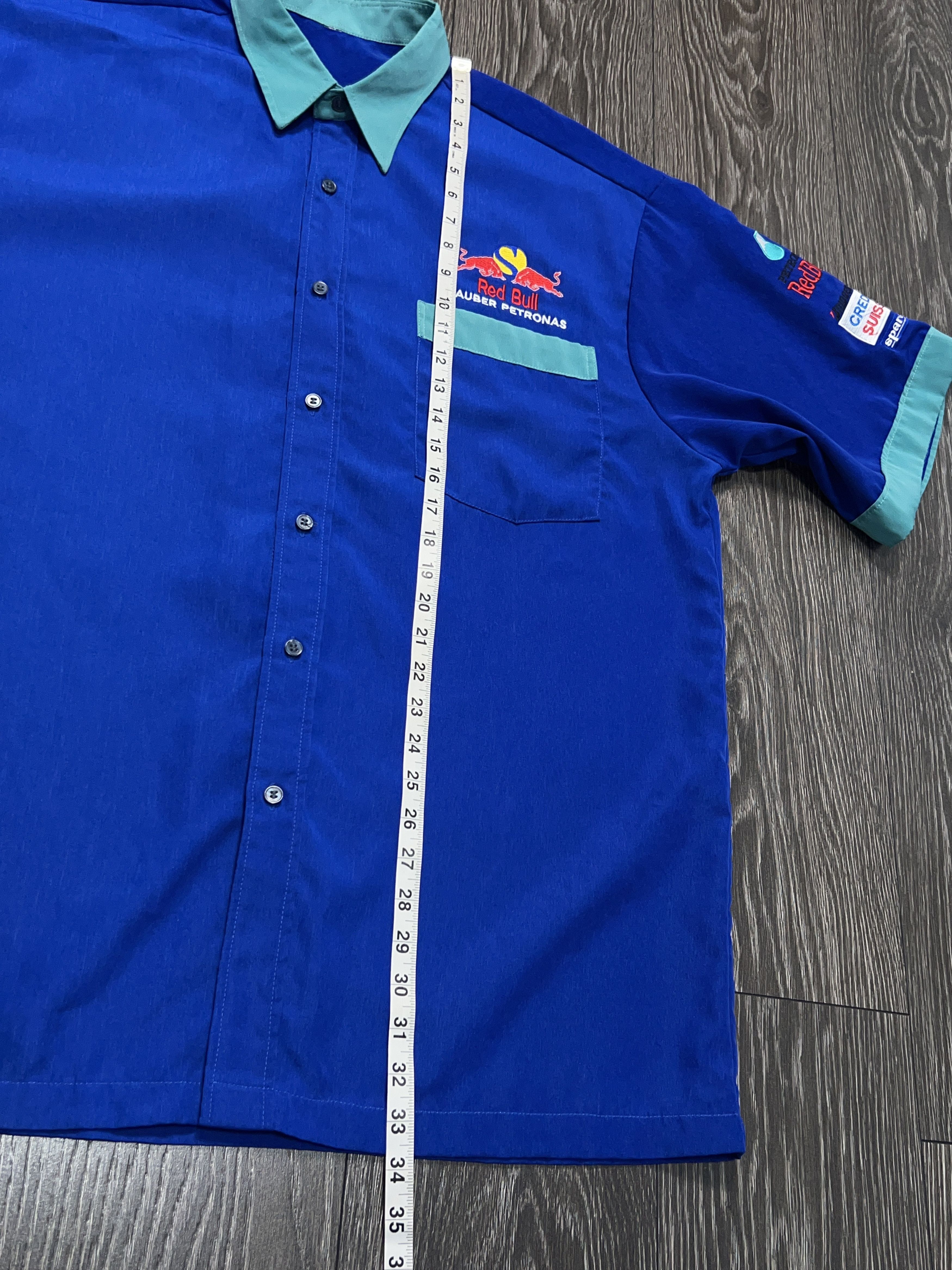Red Bull Vintage Sauber Petronas Team Button Short Sleeve Racing Size US XXL / EU 58 / 5 - 8 Thumbnail