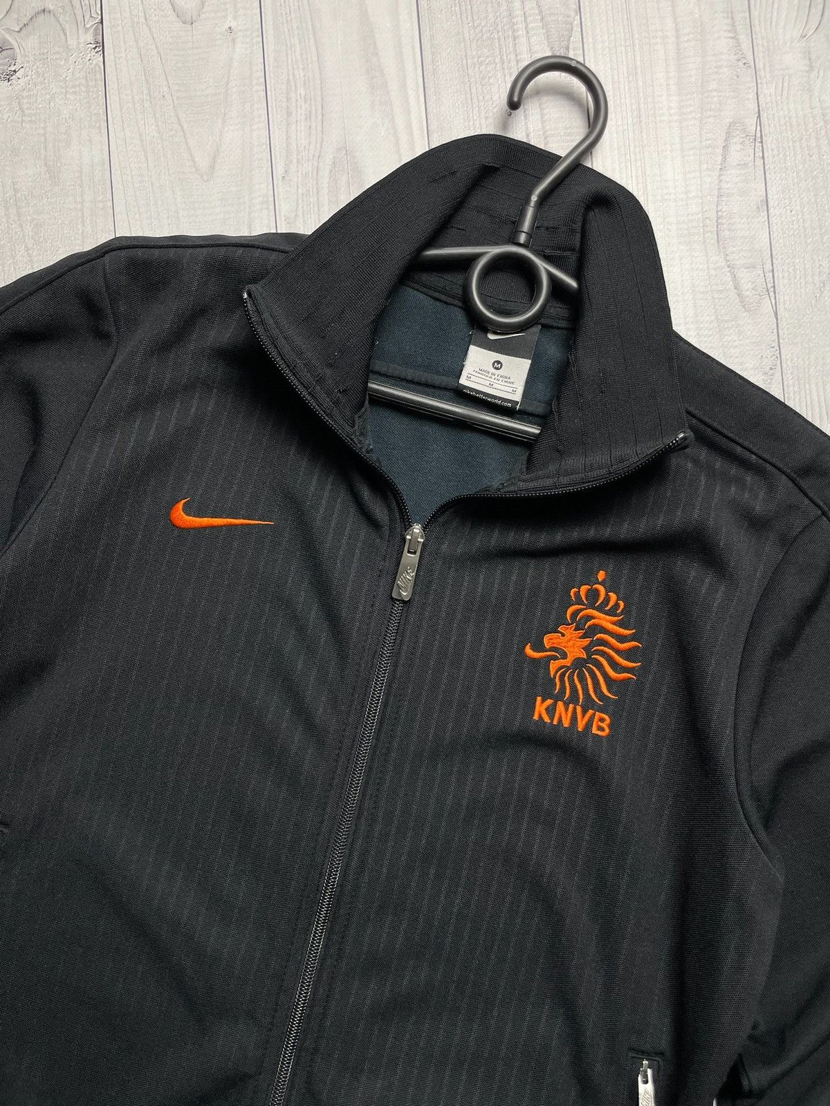 Nike × Vintage Vintage Nike Holland soccer jacket size M Nederland black Size US M / EU 48-50 / 2 - 2 Thumbnail