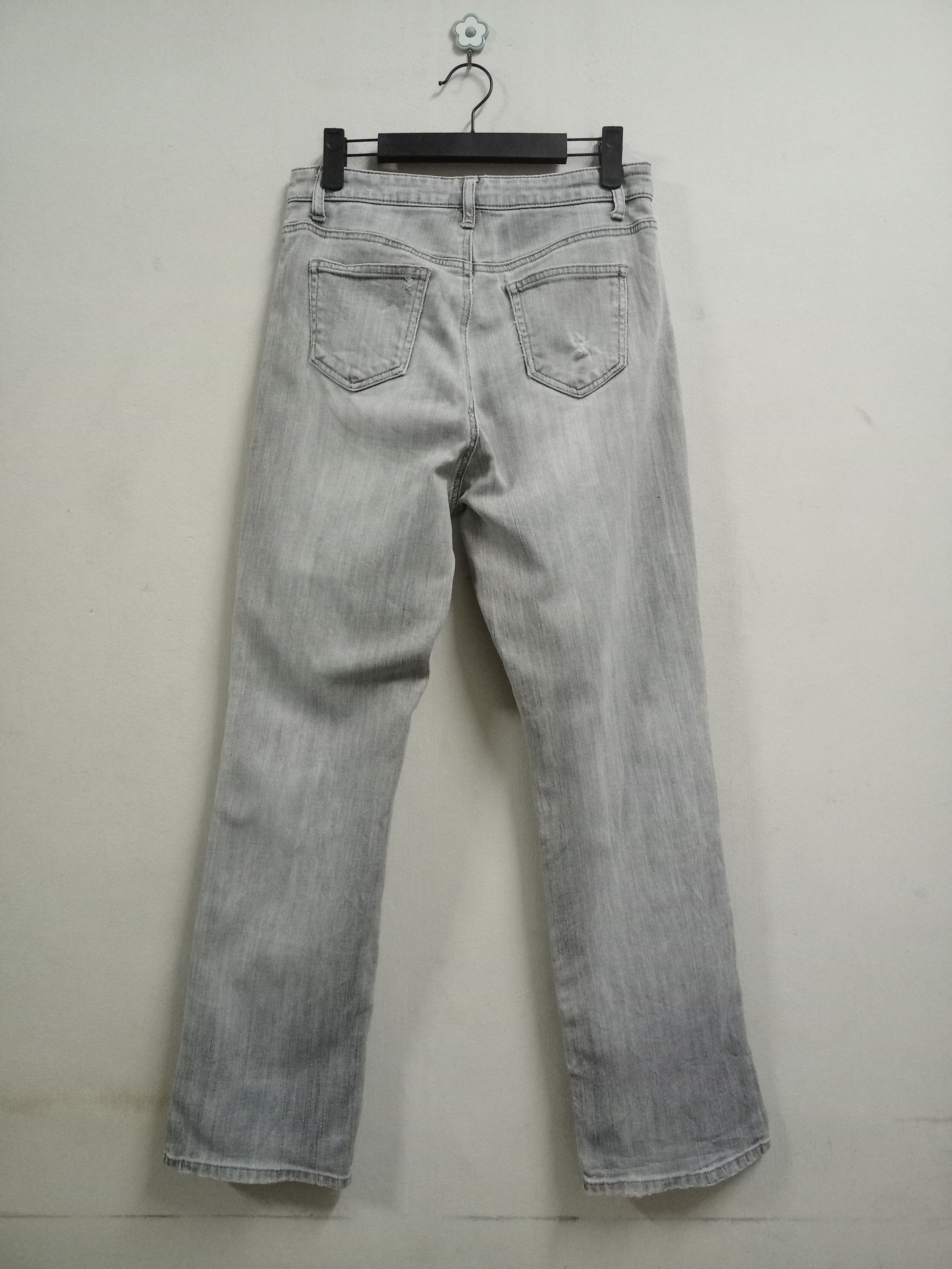 Japanese Brand Vintage Japanese Brand Grey Distressed Stud Loose Jeans Size US 29 - 2 Thumbnail