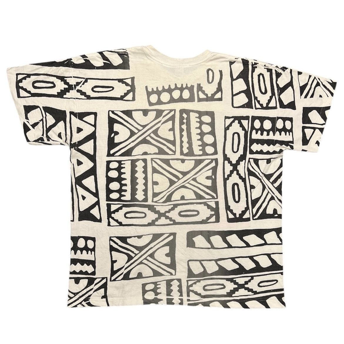 Vintage Vintage 90s Abstract AOP Graphic Artwork Single Stitch Shirt Size US XL / EU 56 / 4 - 5 Thumbnail