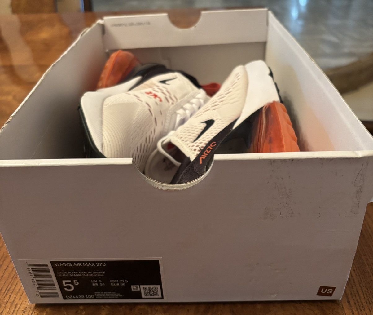 Nike Nike Wmns Air Max 270 'White Mantra Orange' Size US 5.5 / IT 35.5 - 9 Thumbnail