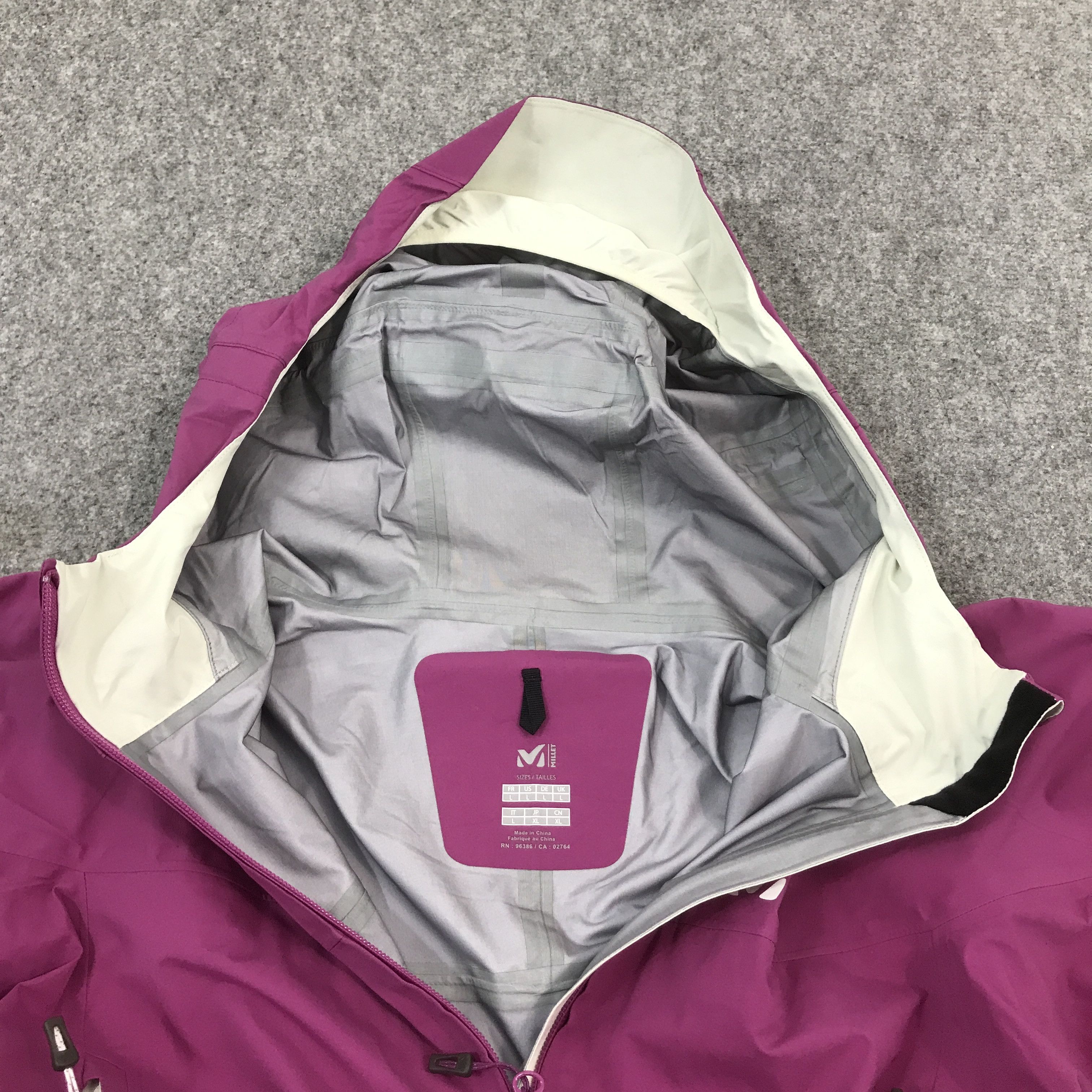 Japanese Brand MILLET OUTDOOR WATERPROOF DESIGN JACKET Size US L / EU 52-54 / 3 - 7 Thumbnail