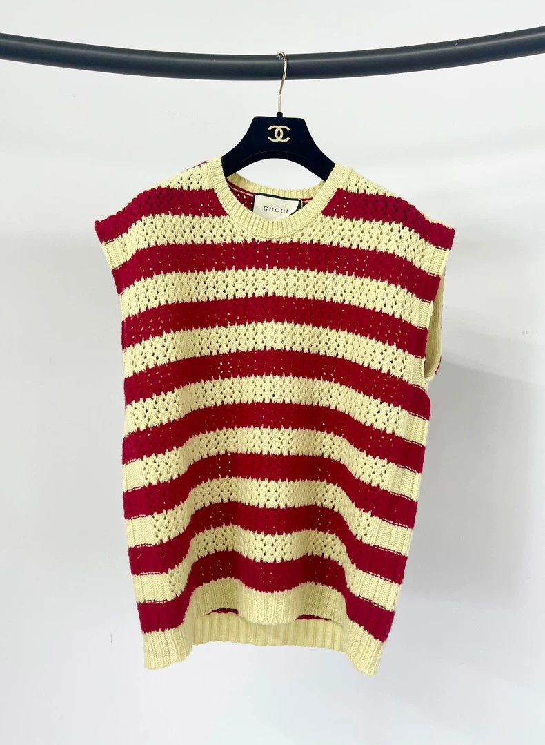 Gucci Gucci Red striped knitted vest Size M / US 6-8 / IT 42-44 - 1 Thumbnail
