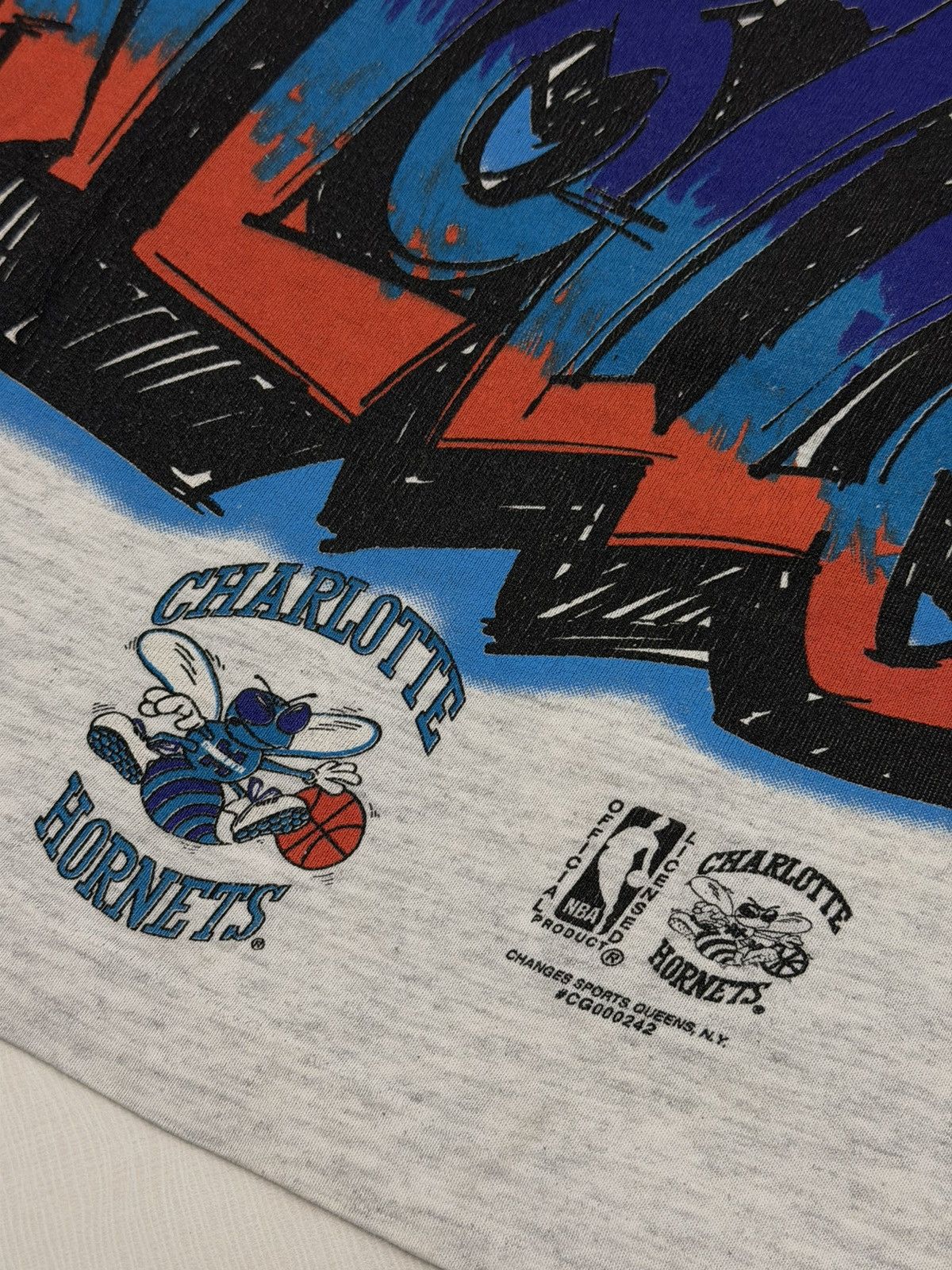 Changes Vintage 90s Charlotte Hornets Rare Wrapped Around Graffiti L Size US L / EU 52-54 / 3 - 6 Thumbnail