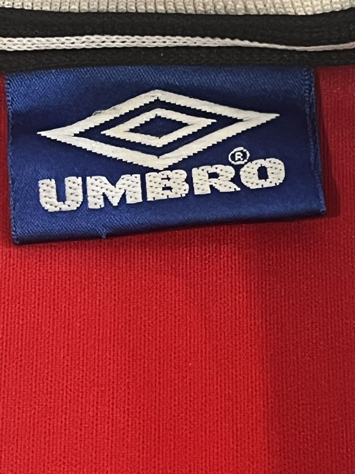 Umbro 1998/00 Men’s Manchester United Umbro Home Jersey XL Size US XL / EU 56 / 4 - 5 Thumbnail