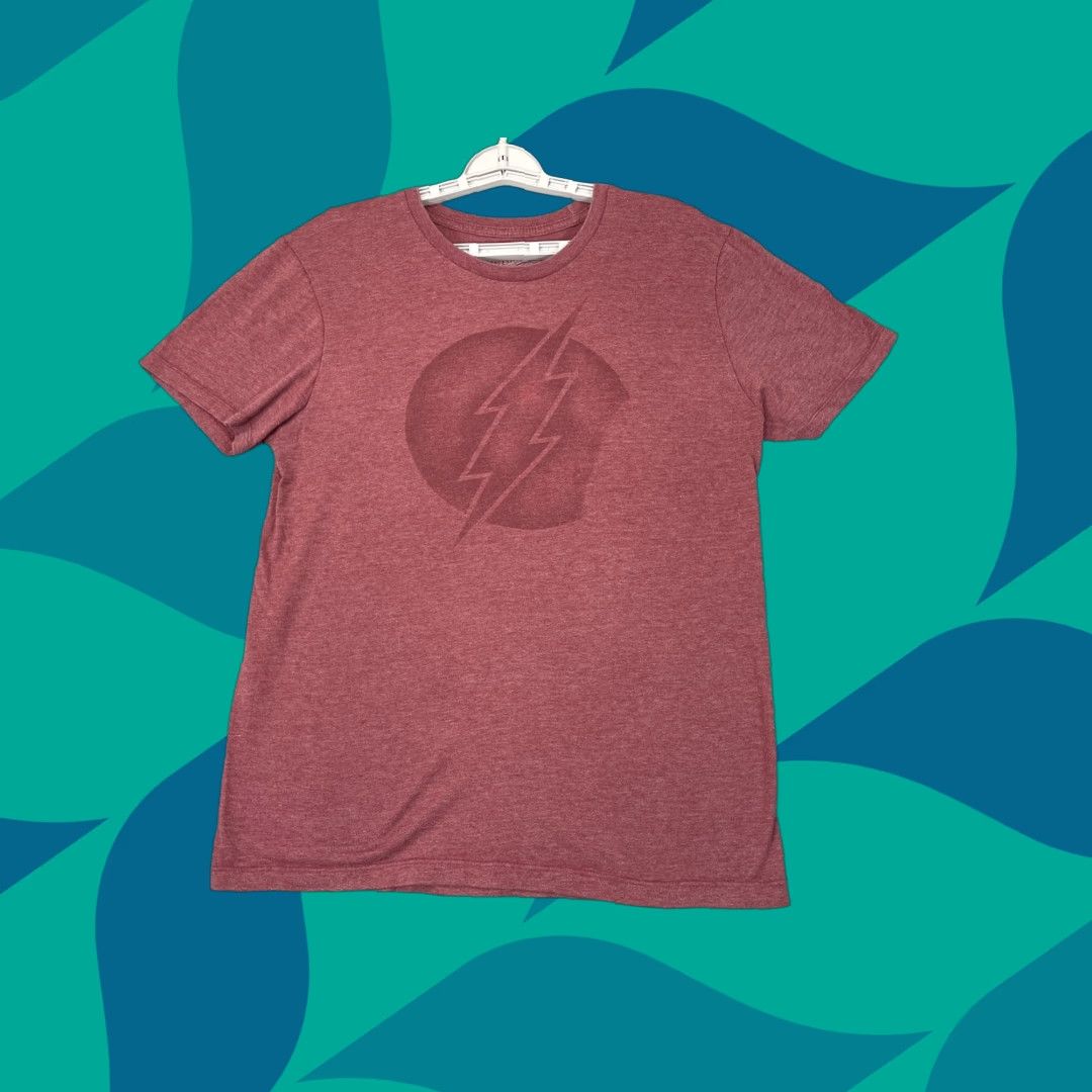 Old Navy Old Navy Shirt Mens Large Red Lightning Bolt Graphic Tee Collectabilitees Soft Size US L / EU 52-54 / 3 - 1 Thumbnail