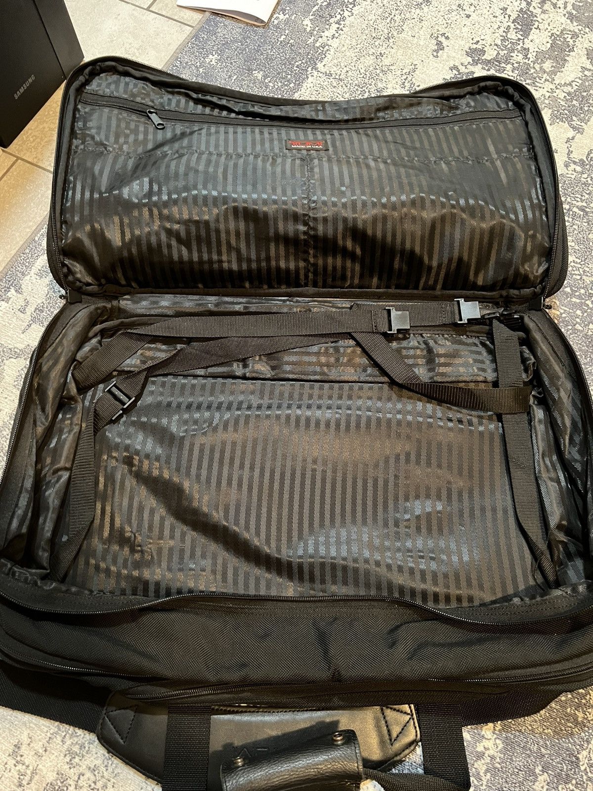 Tumi Tumi Nylon 21" Expandable Carry On Weekender Duffle Bag Size ONE SIZE - 6 Thumbnail