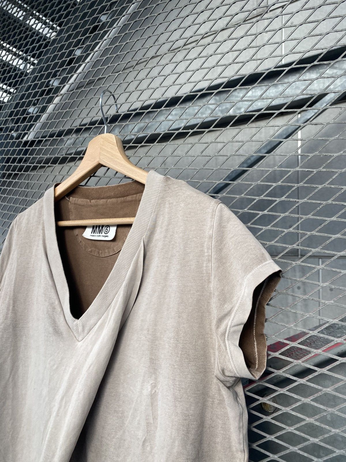 Maison Margiela Maison Margiela MM6 Washed Ash Distracted T-Shirt Size S / US 4 / IT 40 - 6 Thumbnail